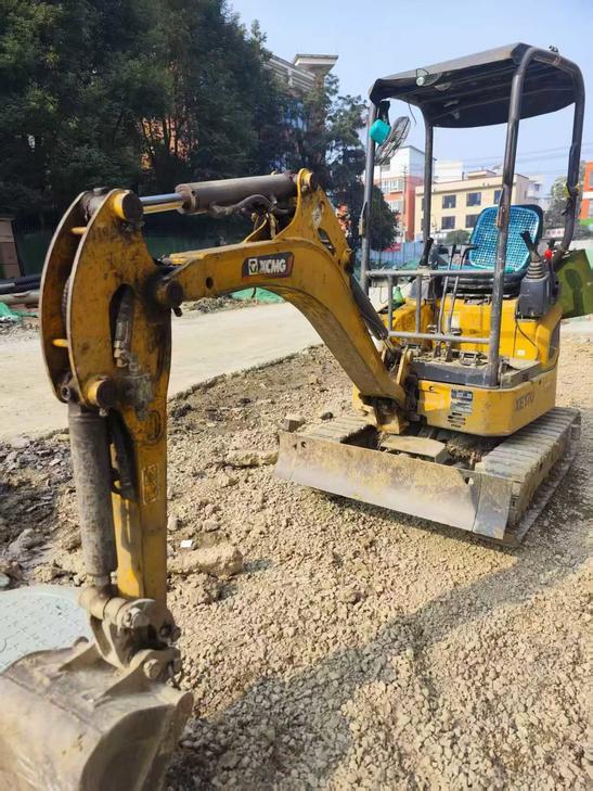 Buy XCMG XE17U Used Excavator / 1