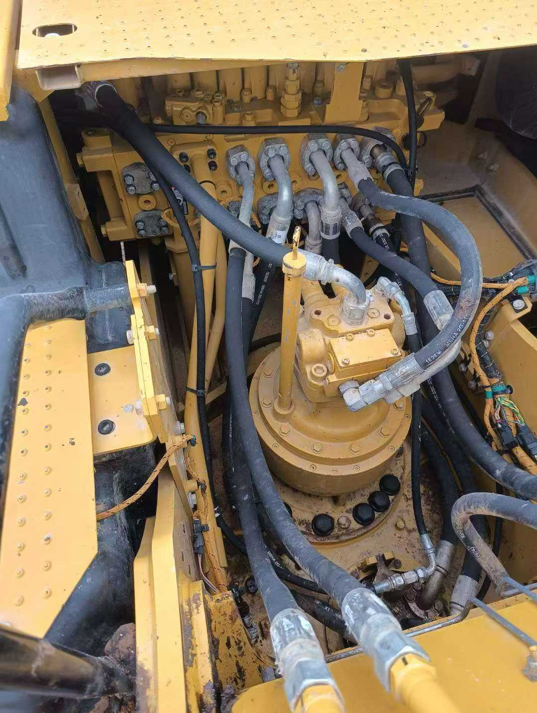 Used Caterpillar 323 Excavator 2021 Model / 5