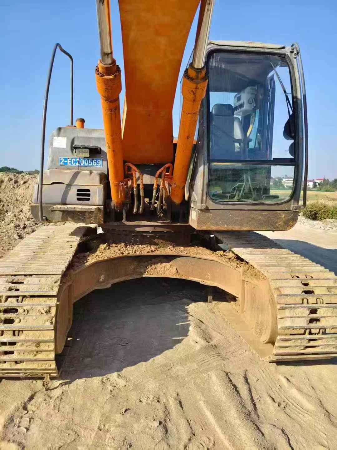 Used Hitachi ZAXIS200 Excavator 2011 Model / 8