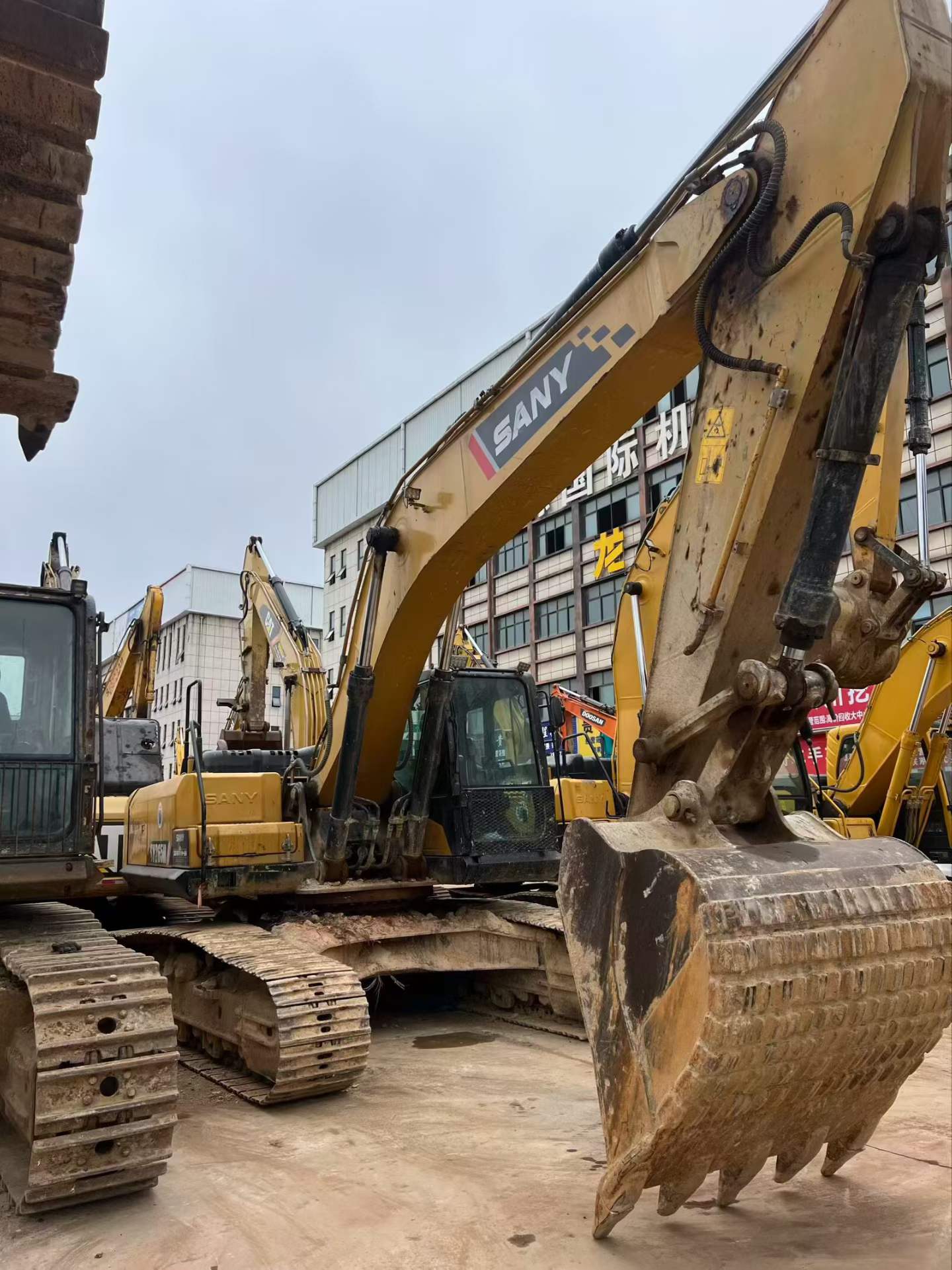 Used Sany SY245H Excavator 2017 Model / 2