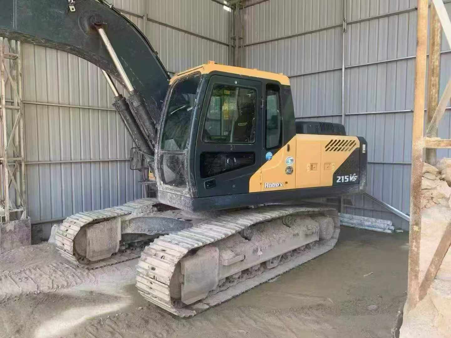 Used Hyundai R205VS Excavator 2022 Model / 3