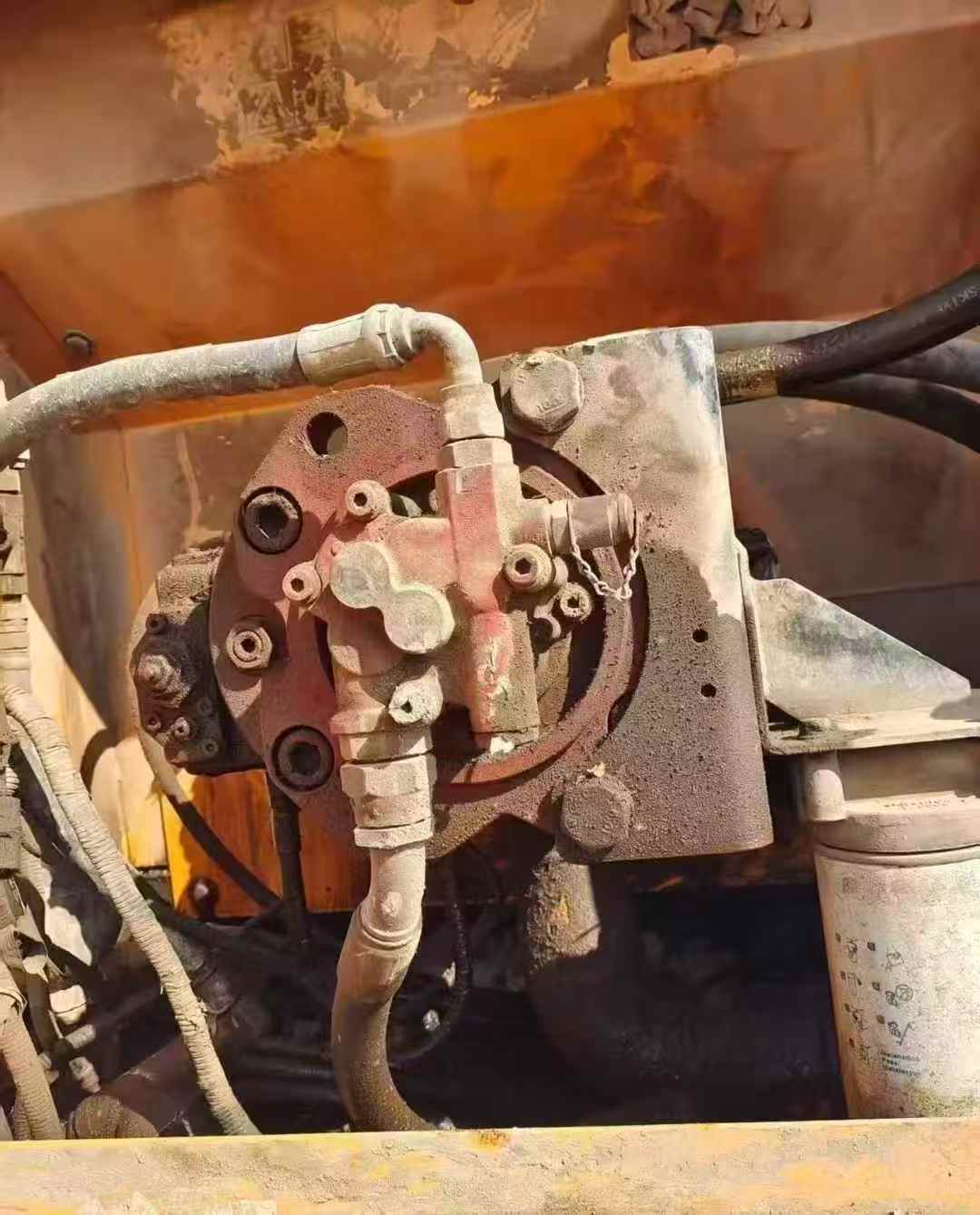 Used Hyundai R215VS Excavator 2017 Model / 3