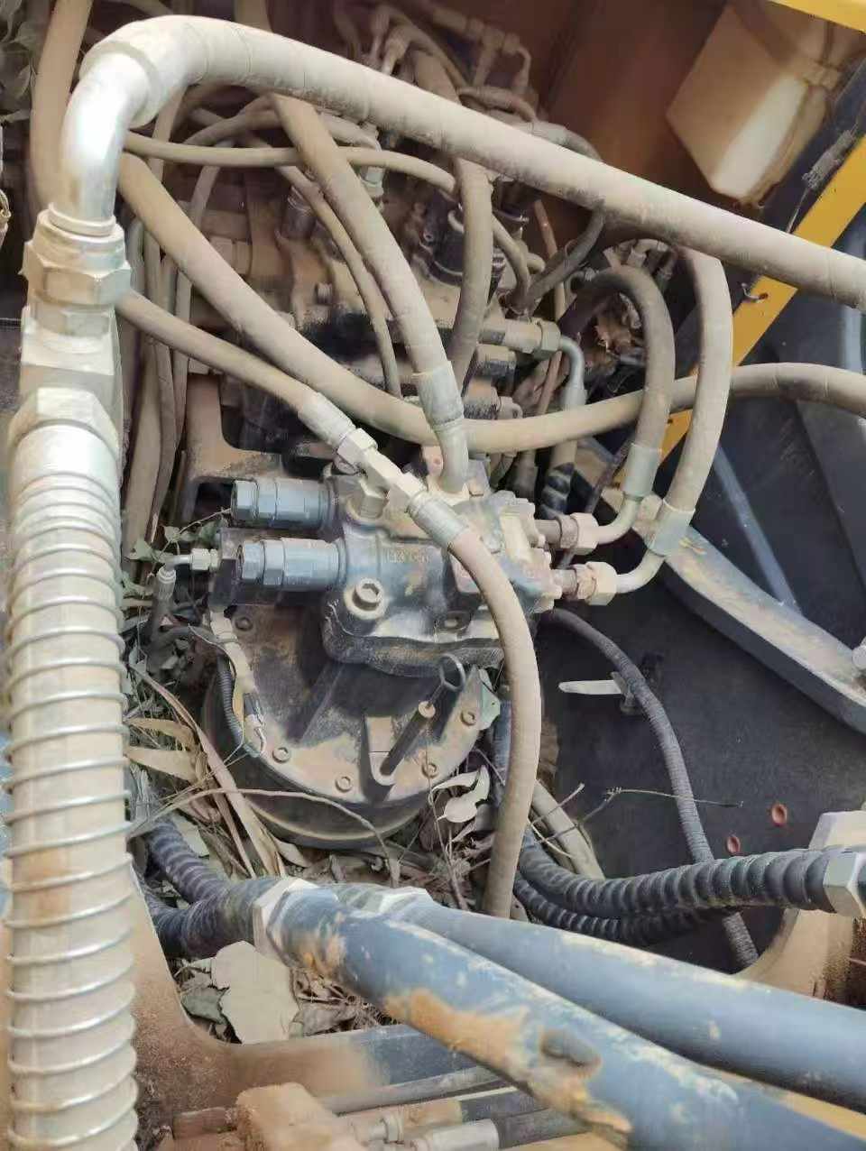 Used XCMG XE3000 Excavator 2021 Model / 3