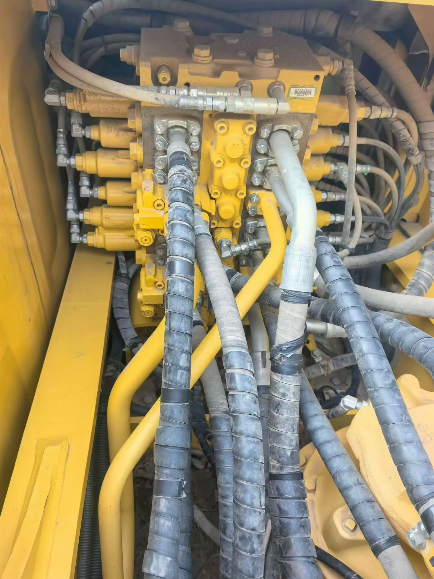 Used Komatsu PC200 Excavator 2021 Model / 2