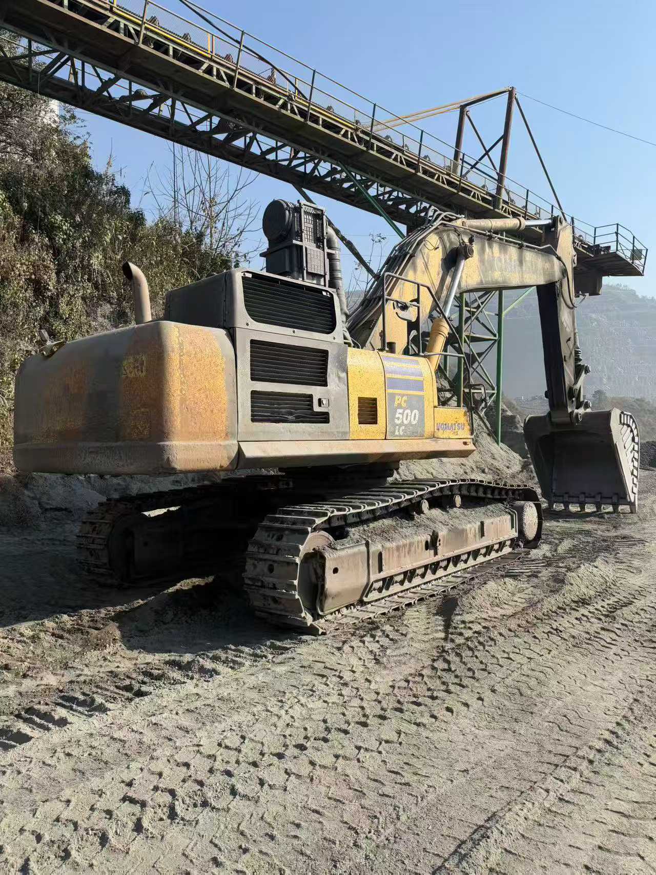 Buy Komatsu WA320 Used Excavator