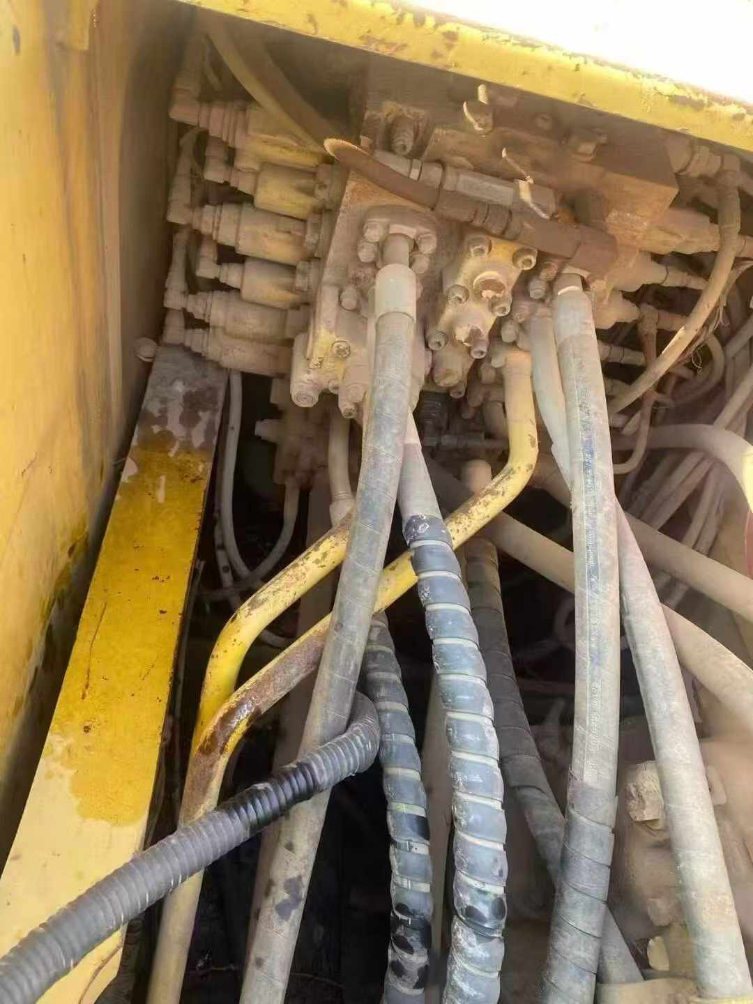 Used Komatsu PW200-7 Excavator 2007 Model / 6