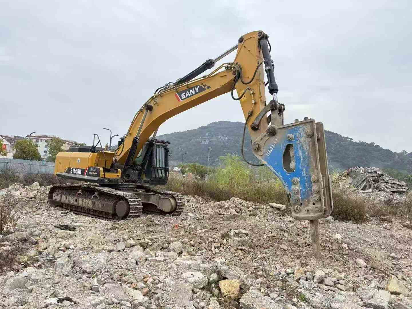 Buy Sany SY550H Used Excavator