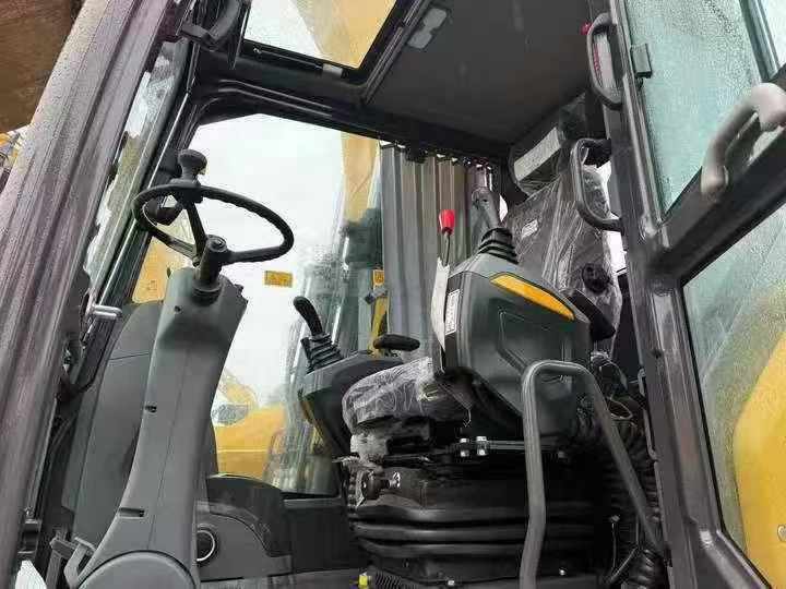 Buy XCMG XE15 Used Excavator / 5 Used XCMG XE15 Excavator 2016 Model / 5