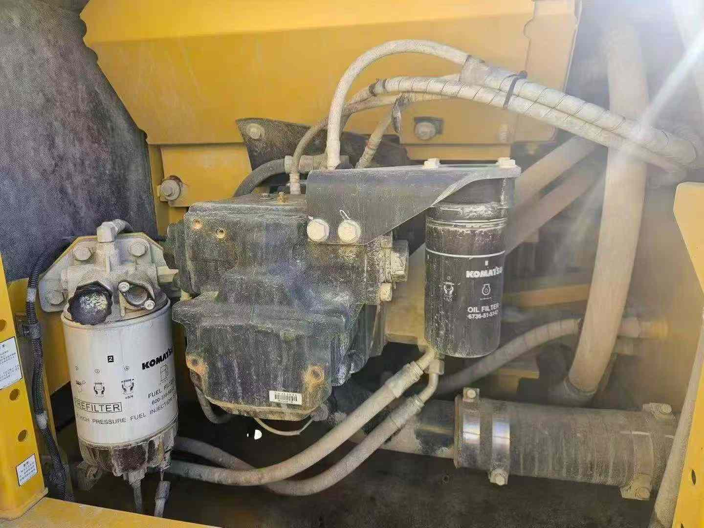 Used Komatsu PC220-8 Excavator 2019 Model / 3