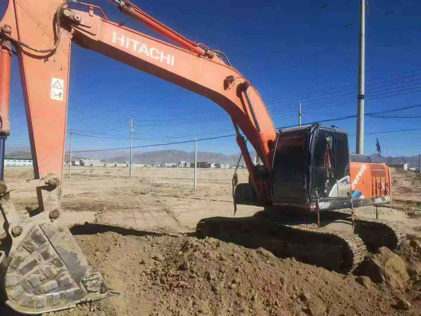 Used Hitachi ZX240 Excavator 2016 Model / 3