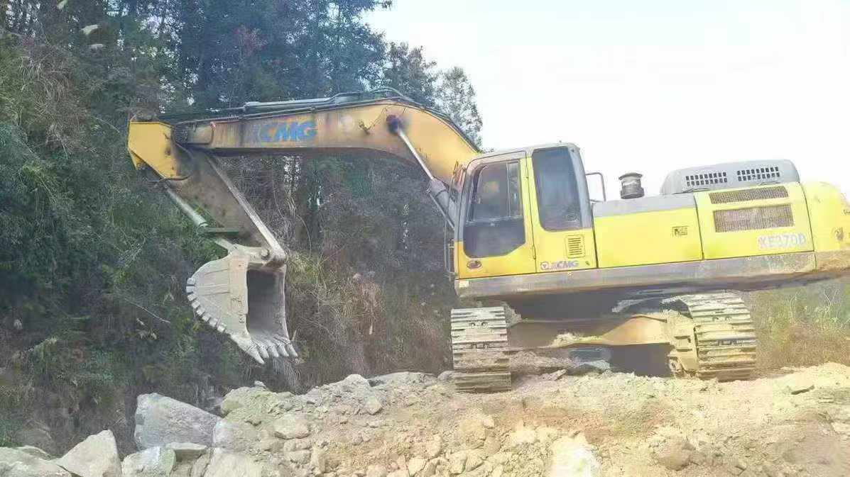 Buy XCMG XE370D Used Excavator
