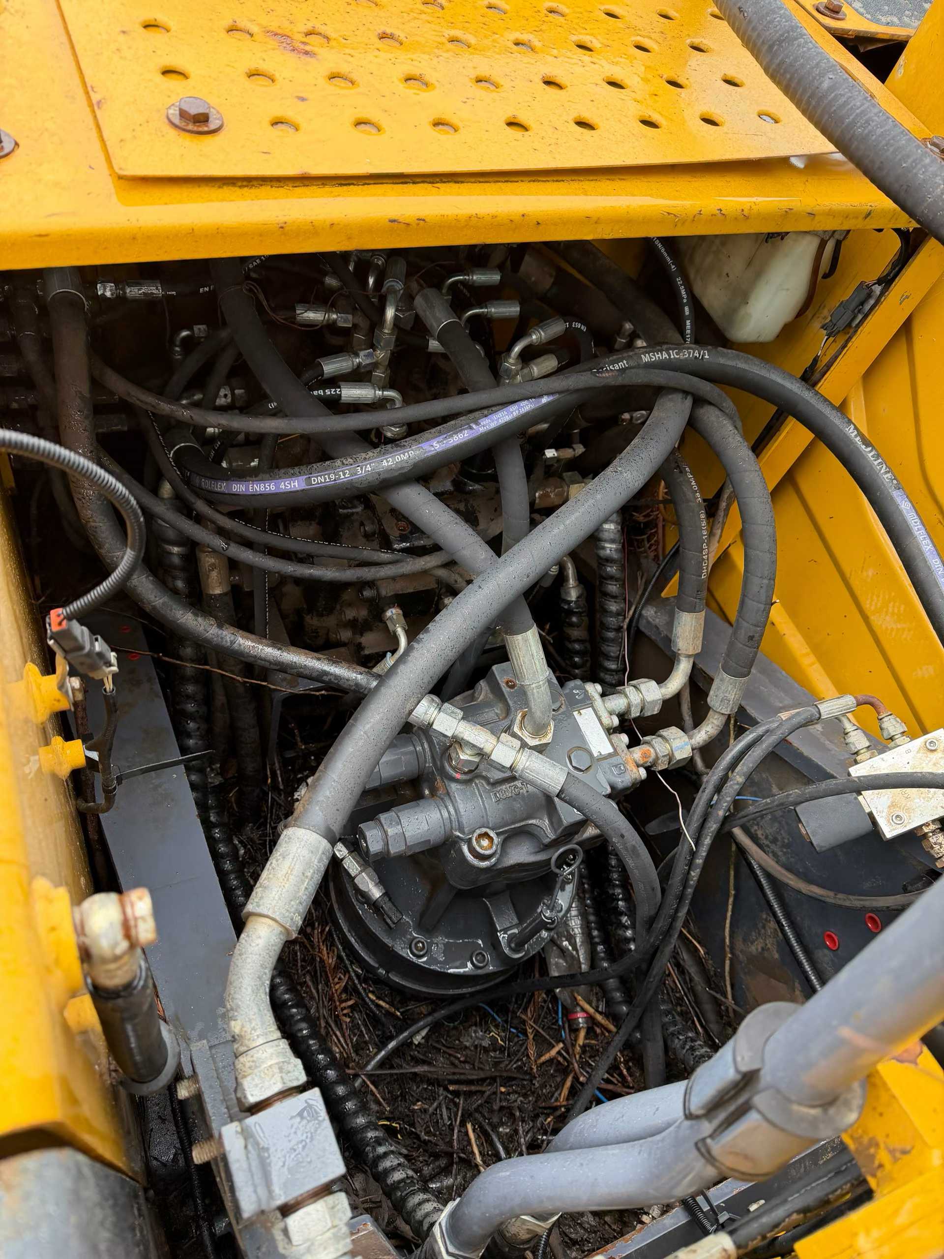 Used XCMG XE7000 Excavator 2019 Model / 5