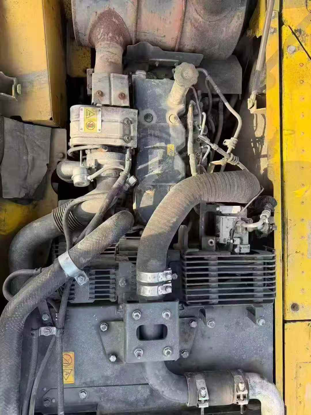 Used Komatsu HB205-1 Excavator 2013 Model / 3