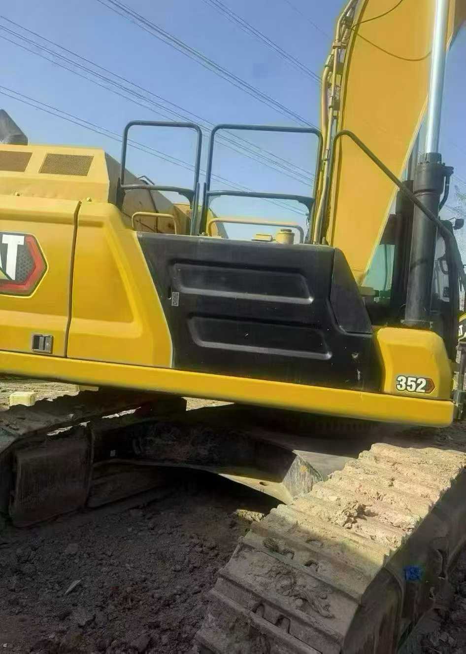 Used Caterpillar CAT352  Excavator 2022 Model / 9