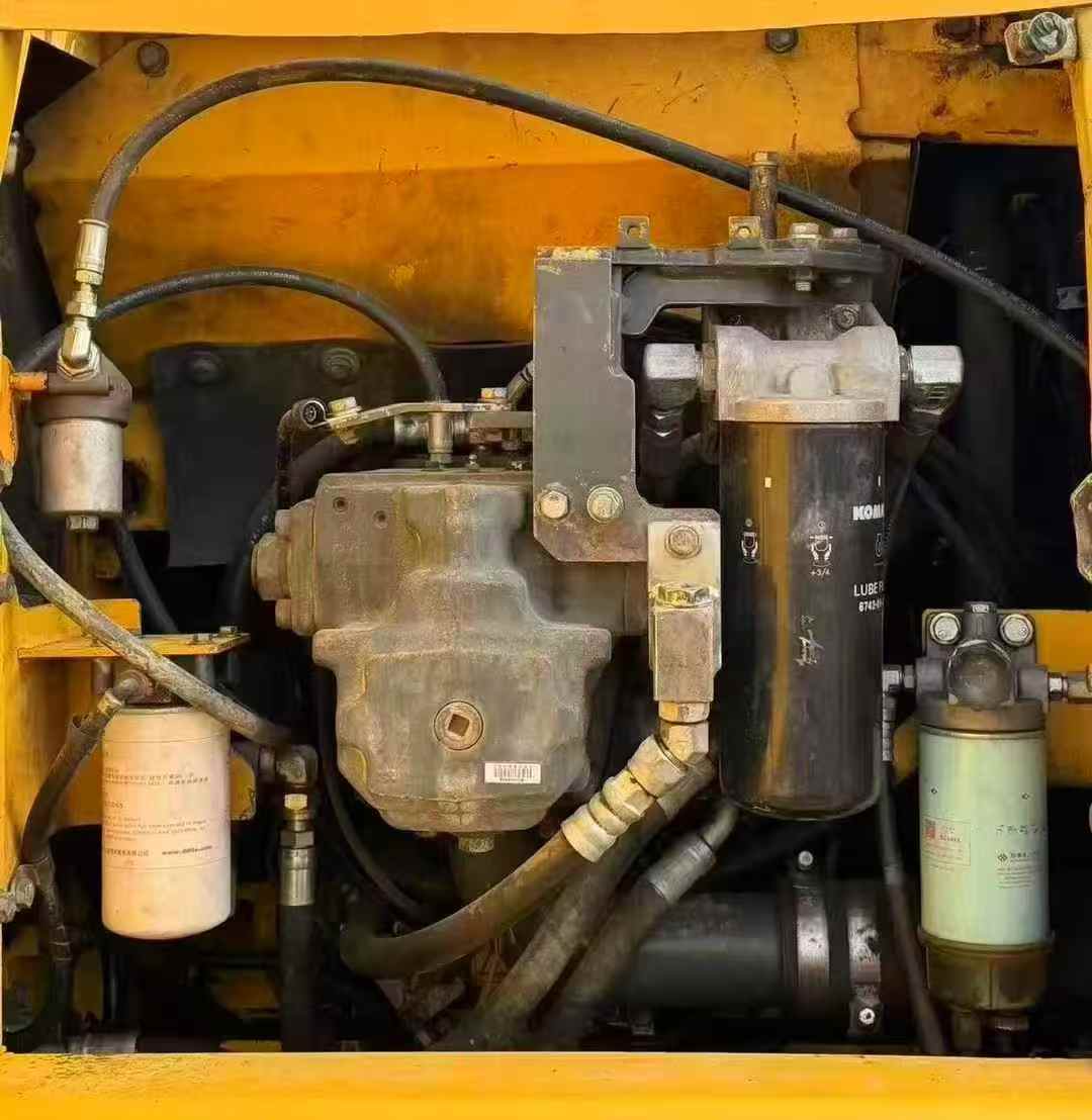 Used Komatsu HB205-1 Excavator 2013 Model / 5