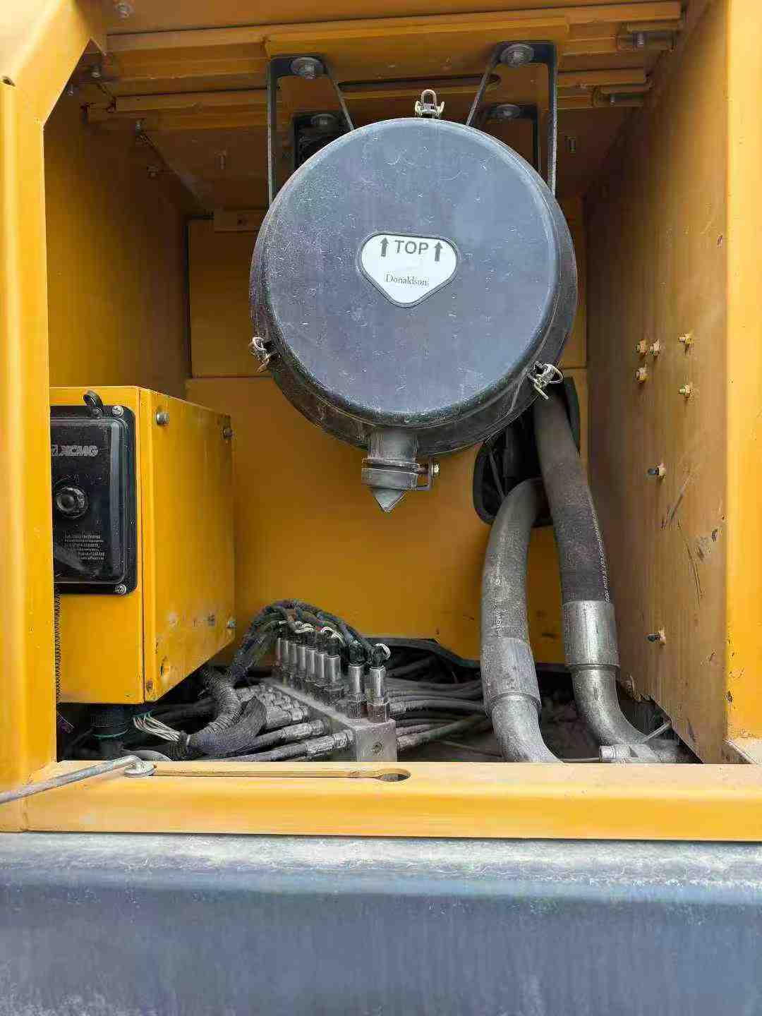 Used XCMG LW200 Excavator 2022 Model / 4