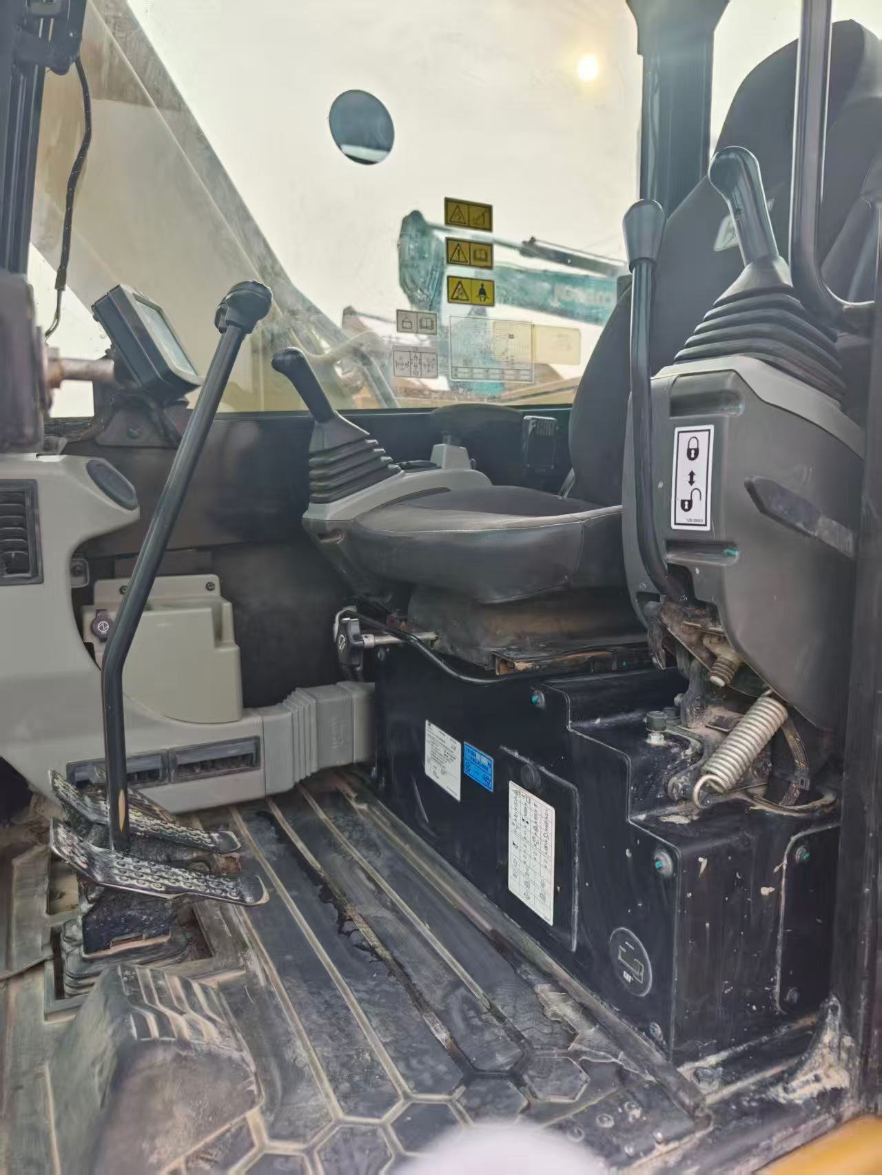 Used Caterpillar 307V2 Excavator 2021 Model / 8