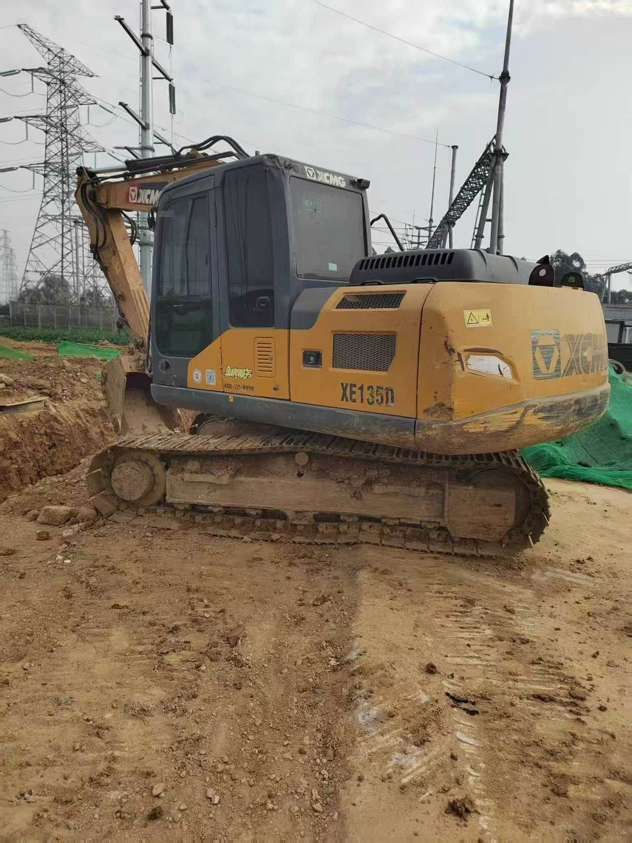 Buy XCMG XE135GA Used Excavator / 1