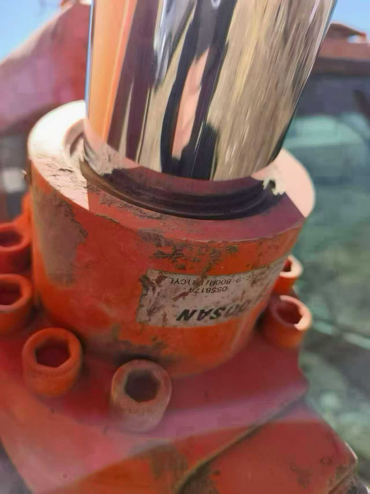 Used Doosan DX15 Excavator 2011 Model / 2