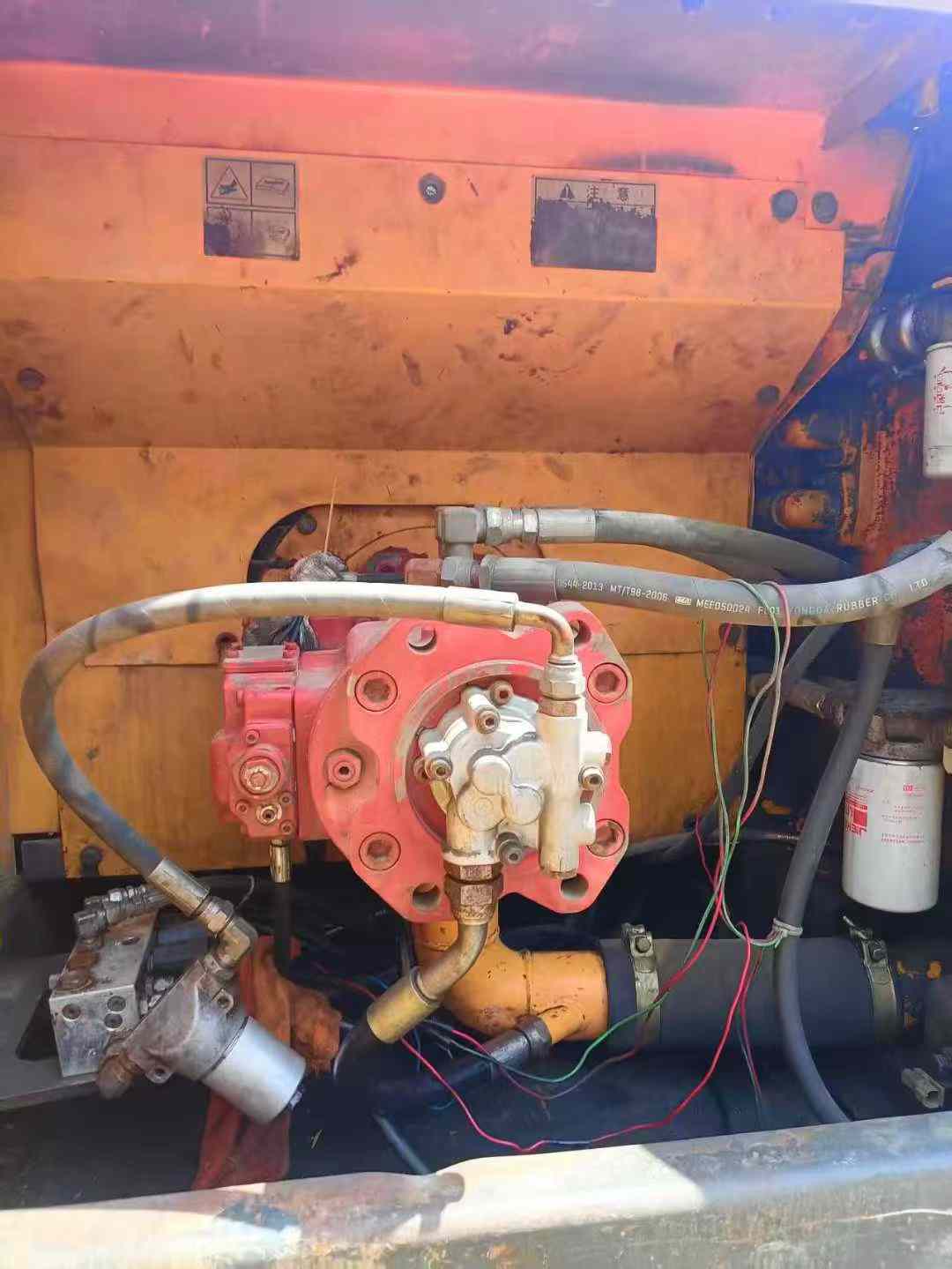 Used Hyundai R215-7 Excavator 2014 Model / 5