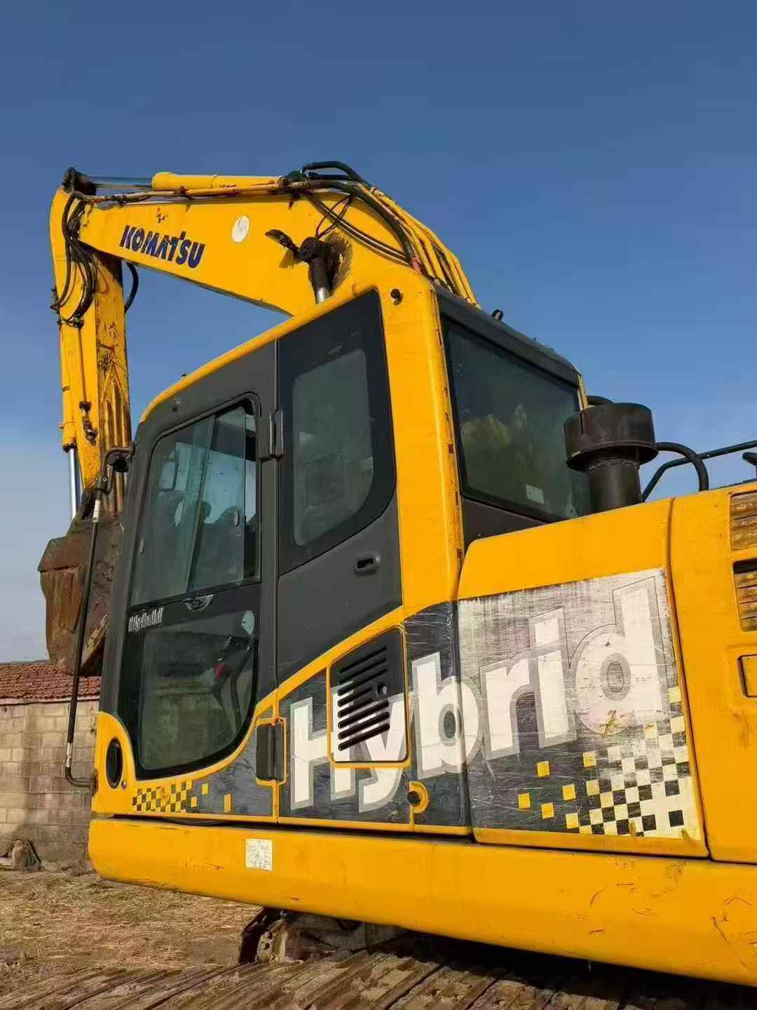 Used Komatsu HB205-1 Excavator 2013 Model / 7