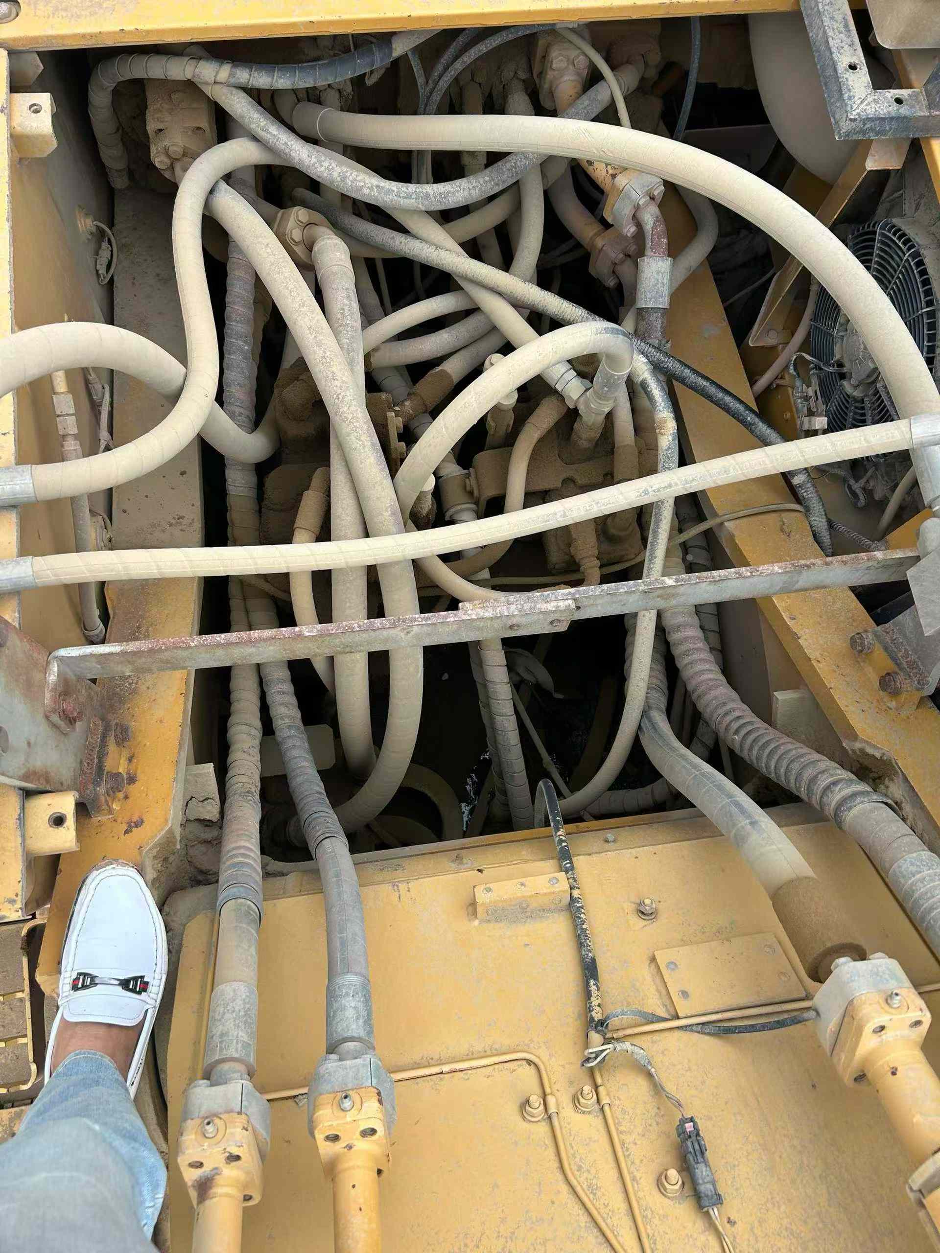 Used Caterpillar CT20 Excavator 2011 Model / 9