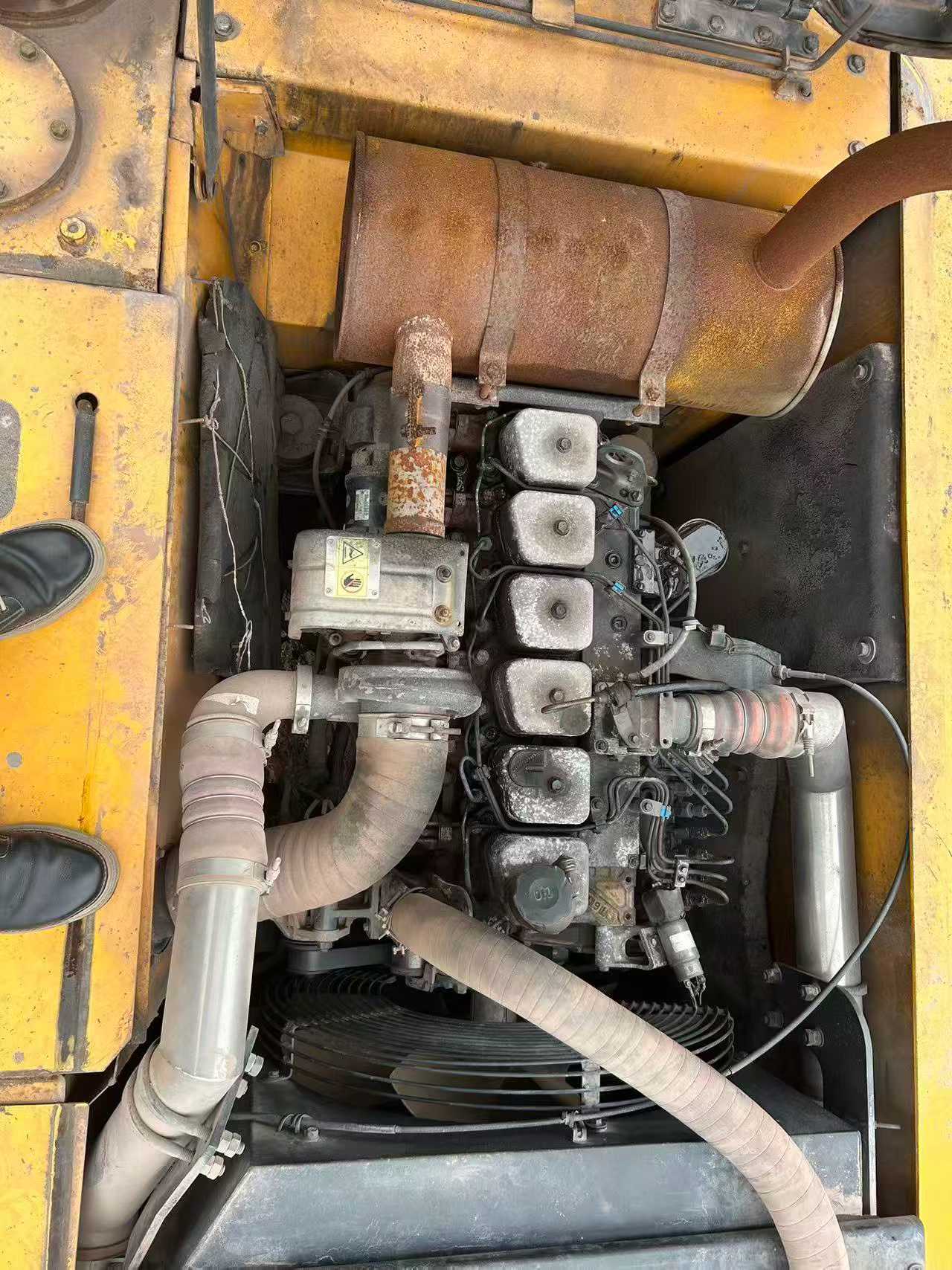 Used Hyundai R215-7 Excavator 2011 Model / 5