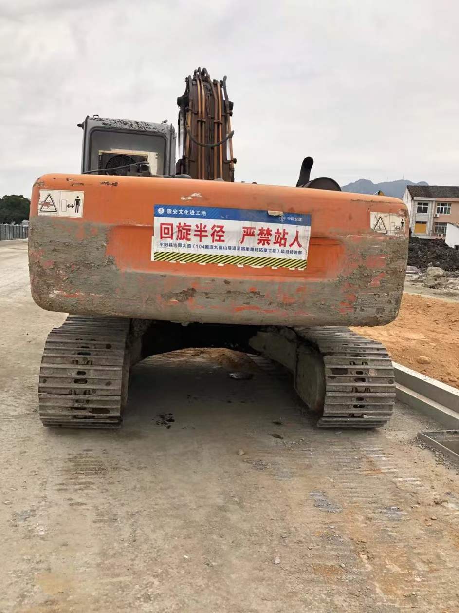 Buy Hitachi ZAXIS200 Used Excavator / 5 Used Hitachi ZAXIS200 Excavator 2016 Model / 5