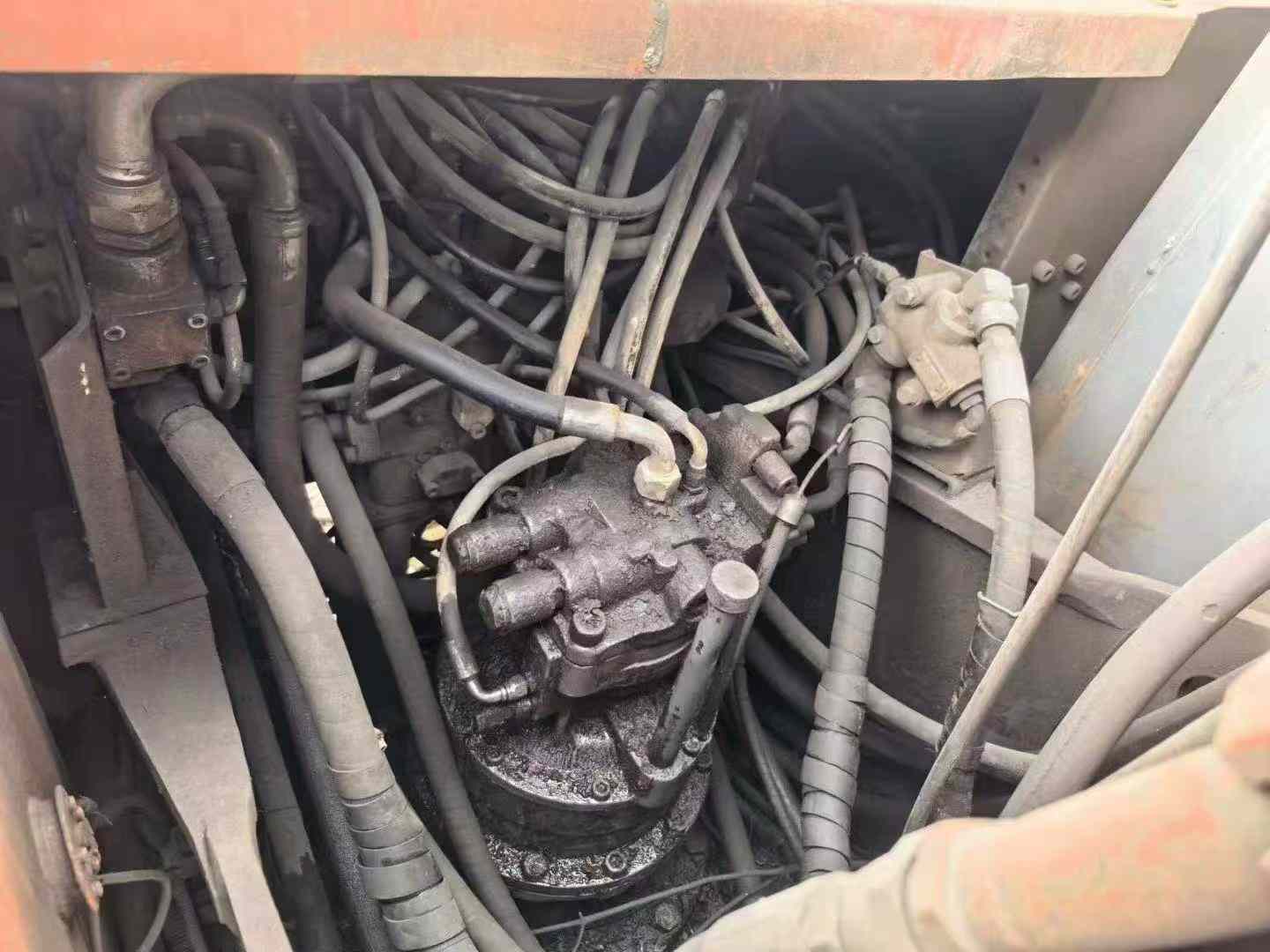 Used Hitachi ZX210K-3 Excavator 2016 Model / 8