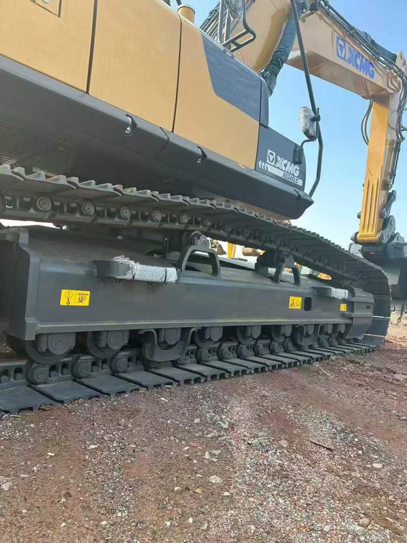 Used XCMG XE245GH Excavator 2016 Model / 7