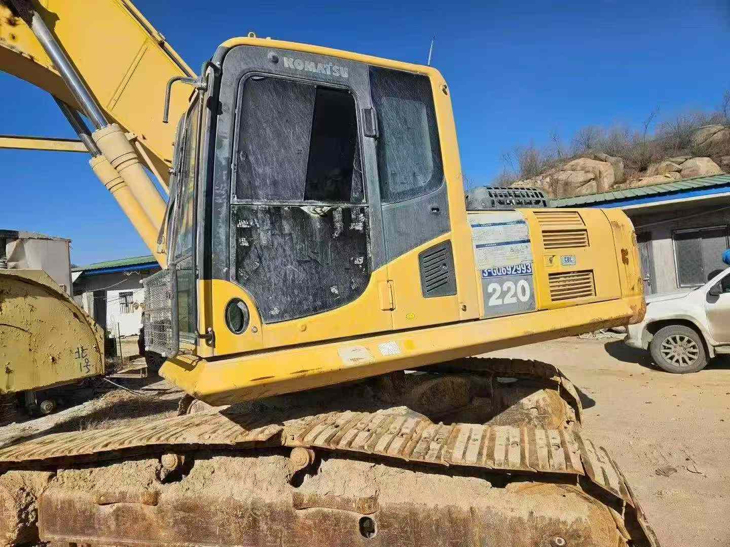 Buy Komatsu PC220-8 Used Excavator