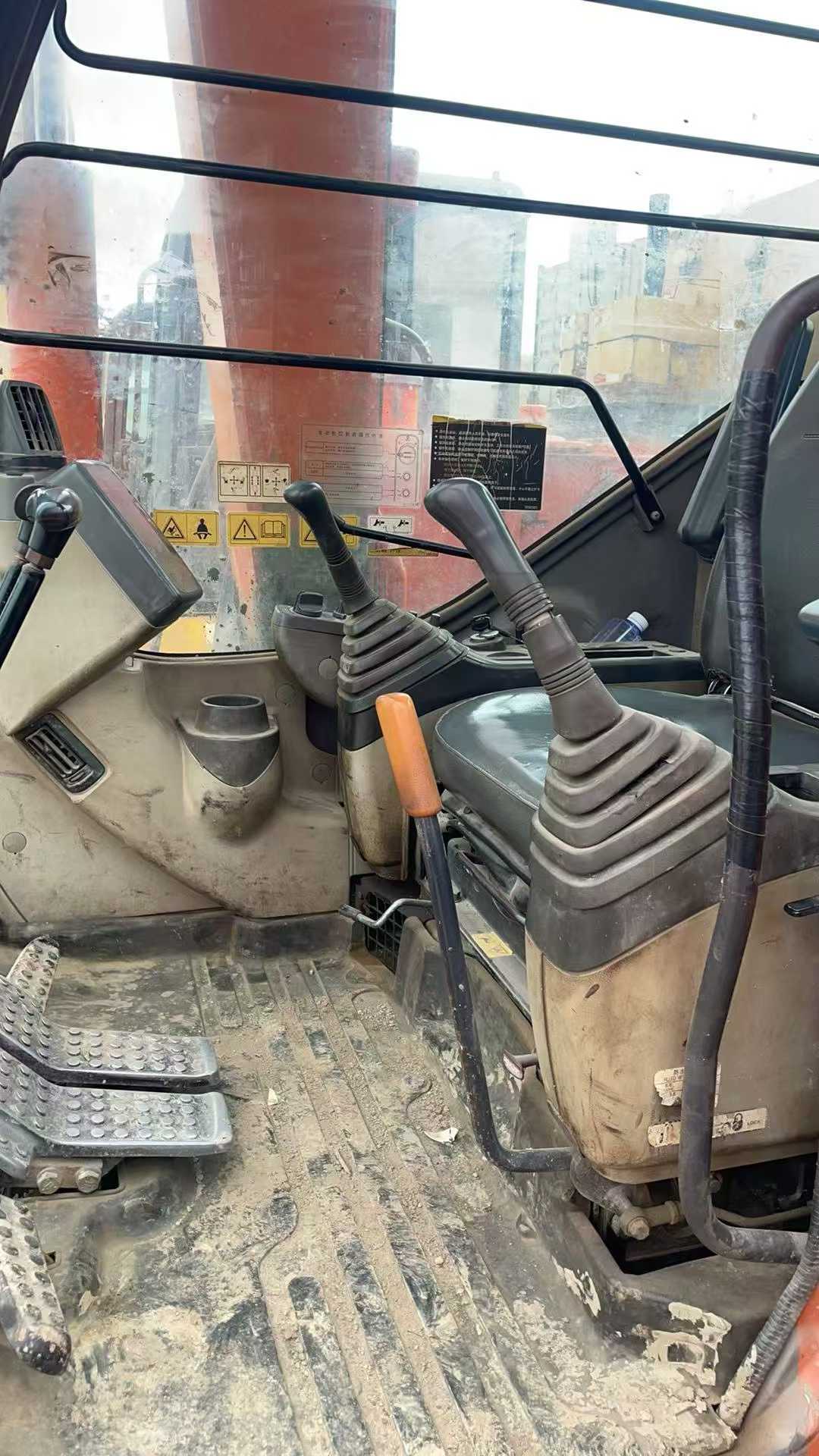 Used Hitachi ZX60 Excavator 2011 Model / 7