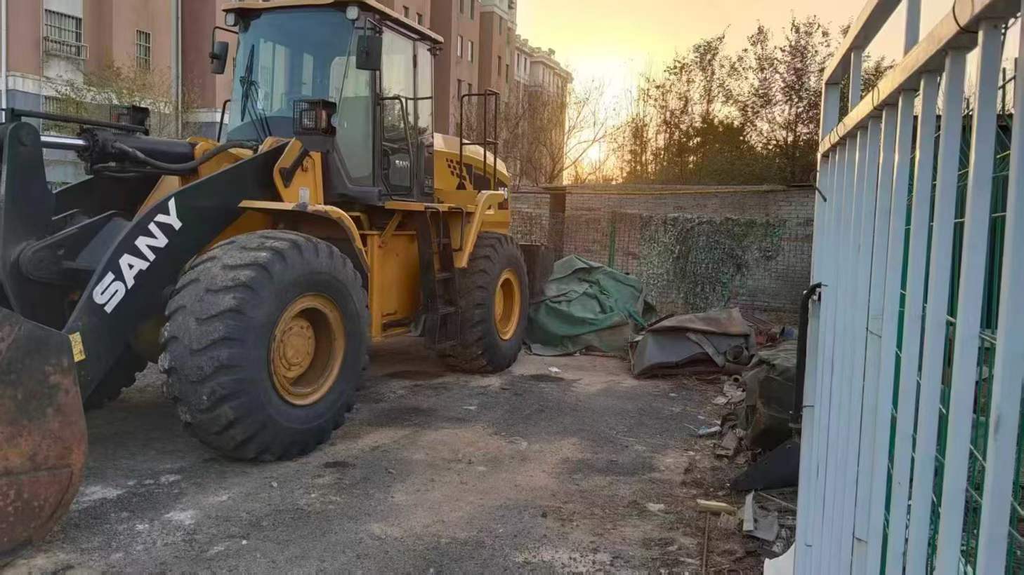 Used Sany SYL956H Excavator 2016 Model / 4