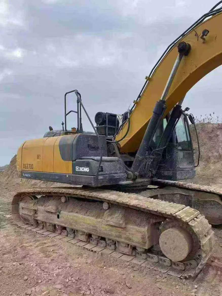 Used XCMG XE3000 Excavator 2021 Model / 4