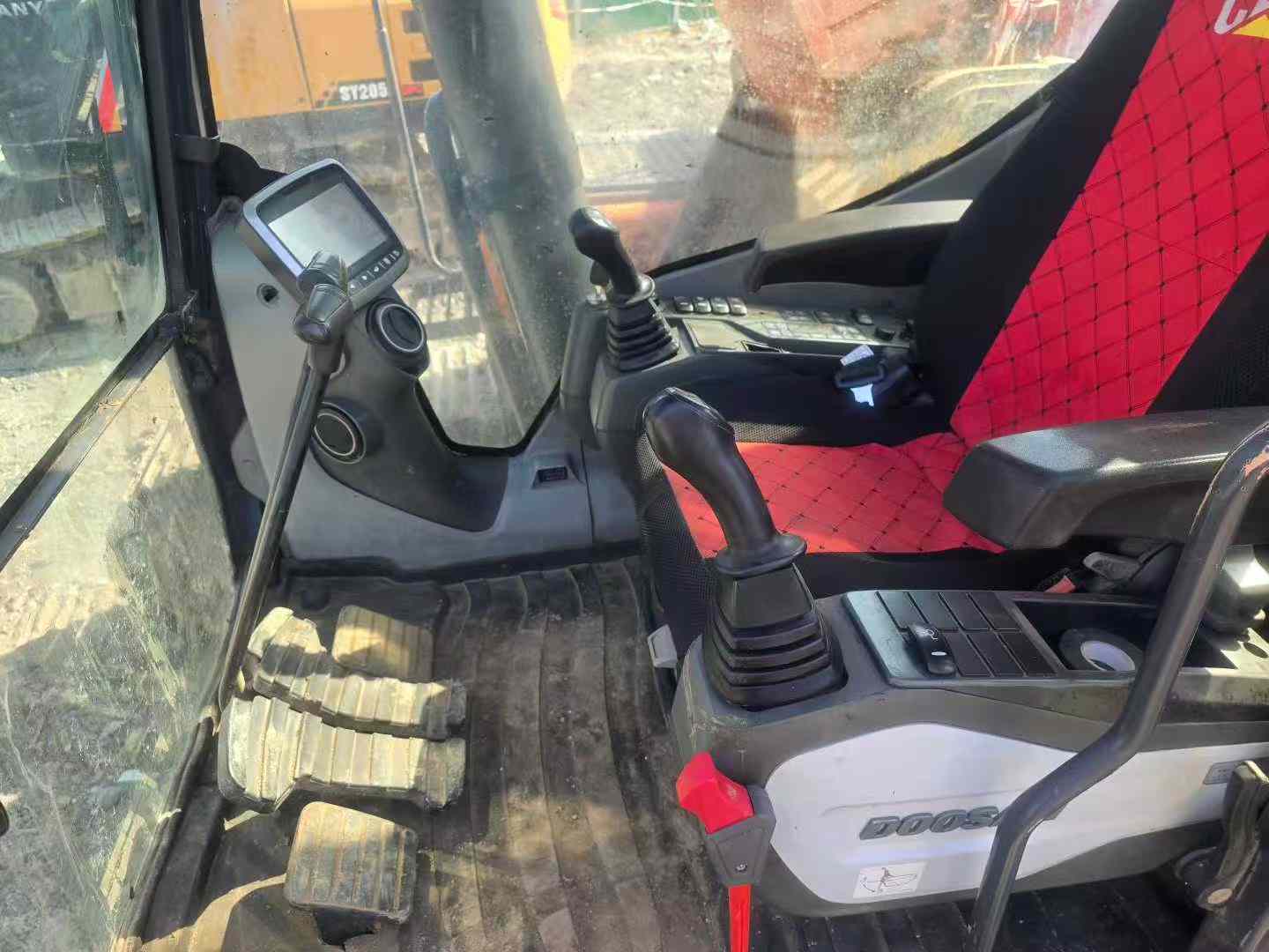Used Doosan DX80 Excavator 2022 Model / 6