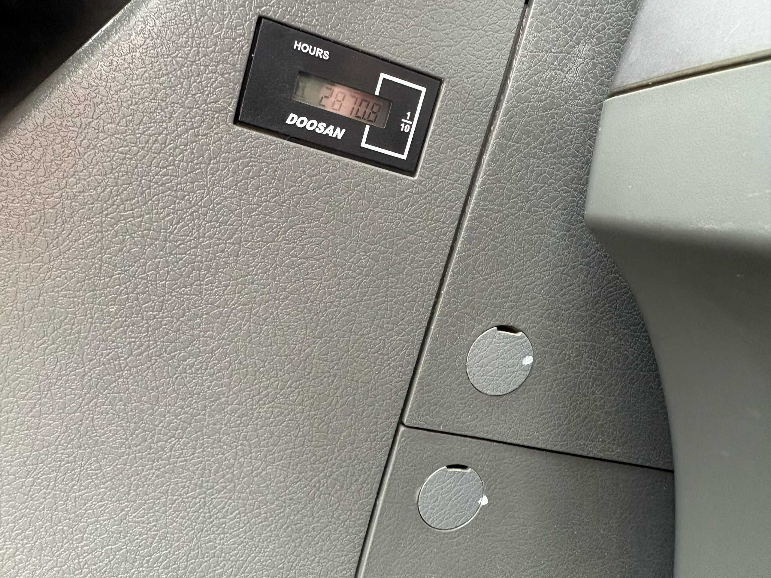 Used Doosan DH220 Excavator 2021 Model / 2