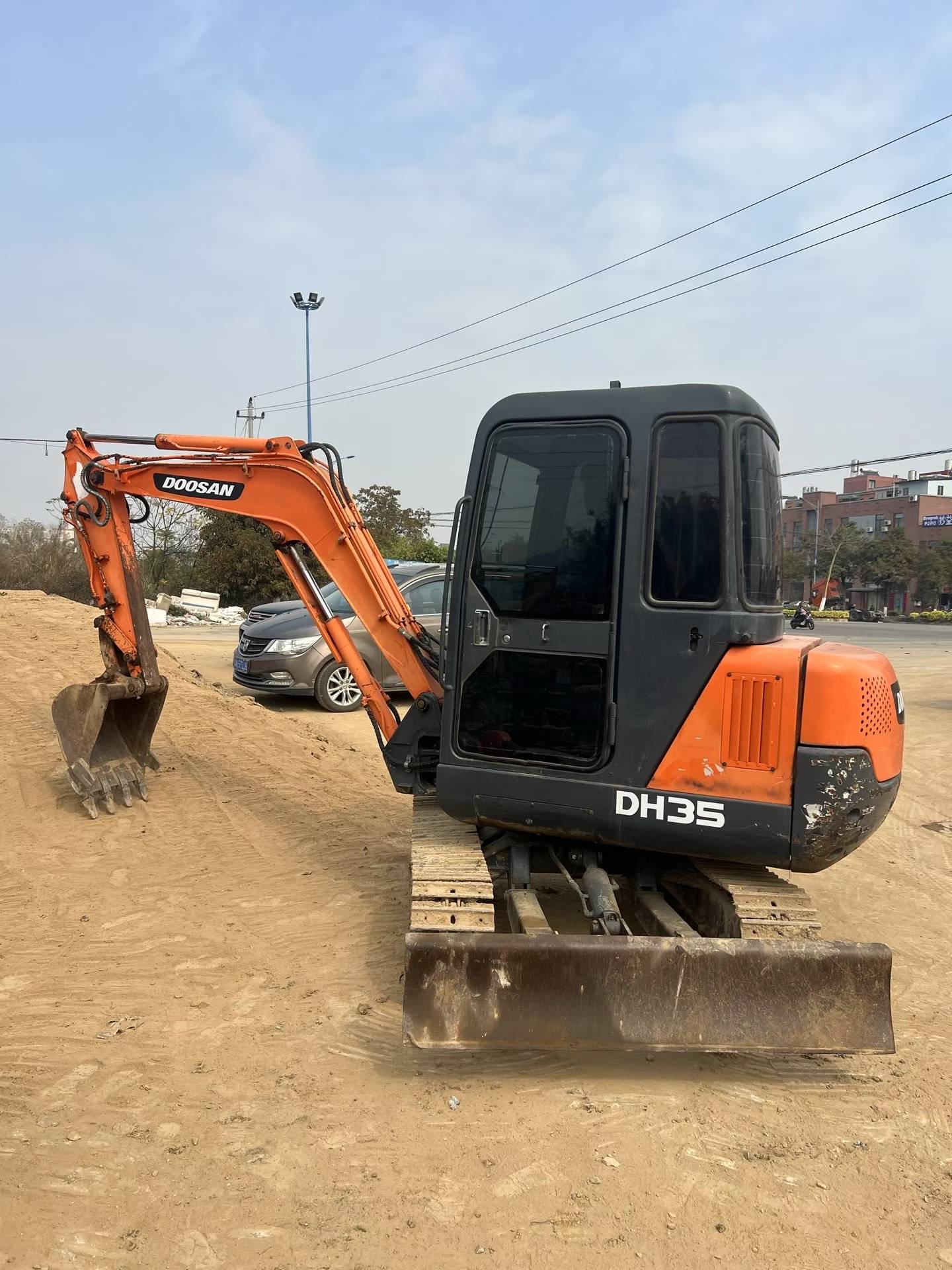 Buy Doosan DX60 Used Excavator / 4 Used Doosan DX60 Excavator 2016 Model / 4