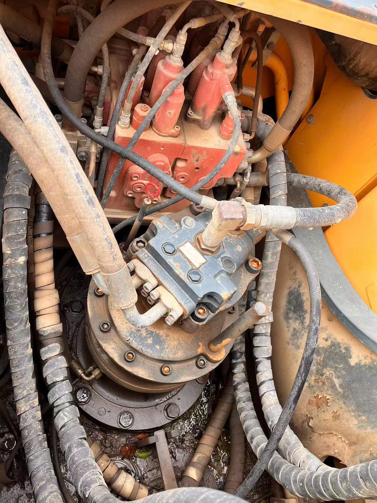 Used Hyundai HX75 Excavator 2015 Model / 3