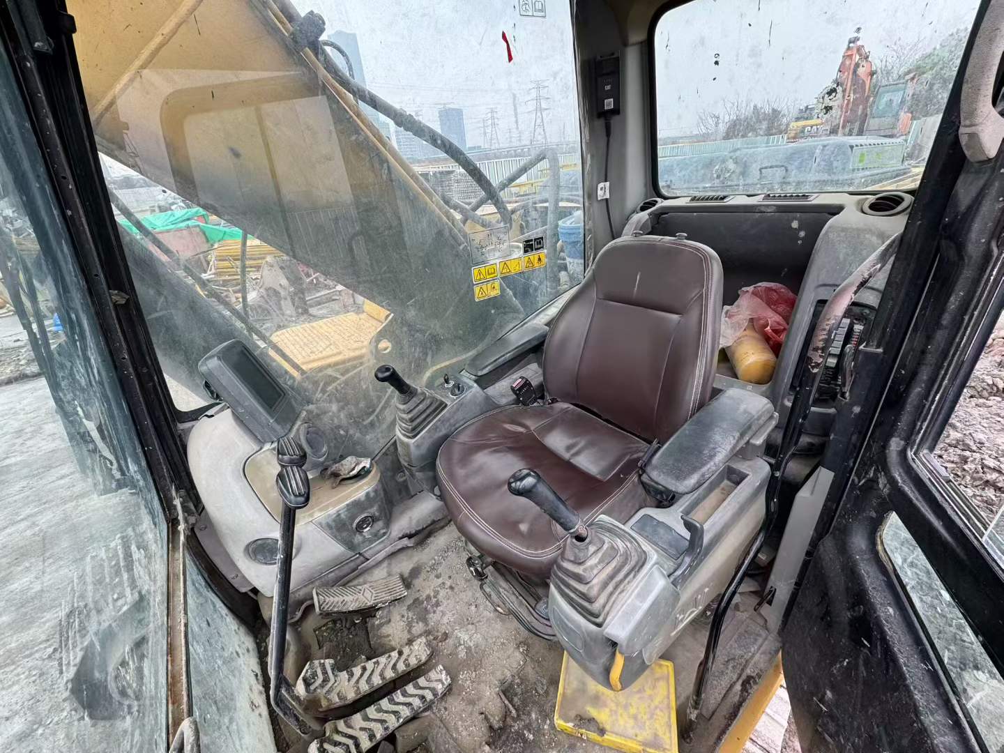 Used Caterpillar 320D Excavator 2016 Model / 4