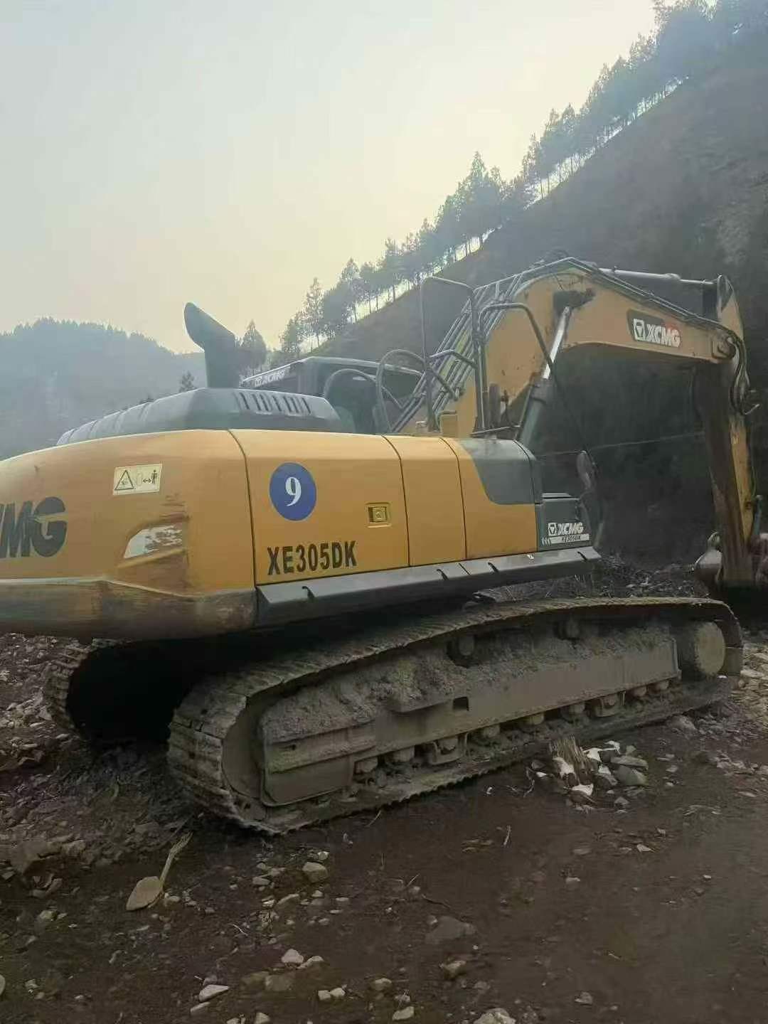 Used XCMG XE245GH Excavator 2021 Model / 3