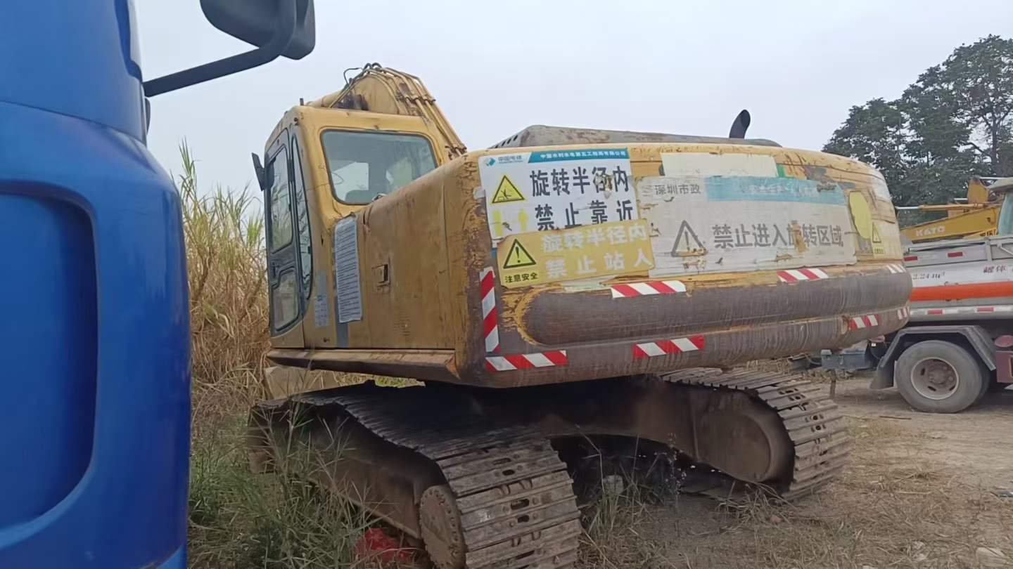 Used Komatsu PC210-6E Excavator 2016 Model / 2