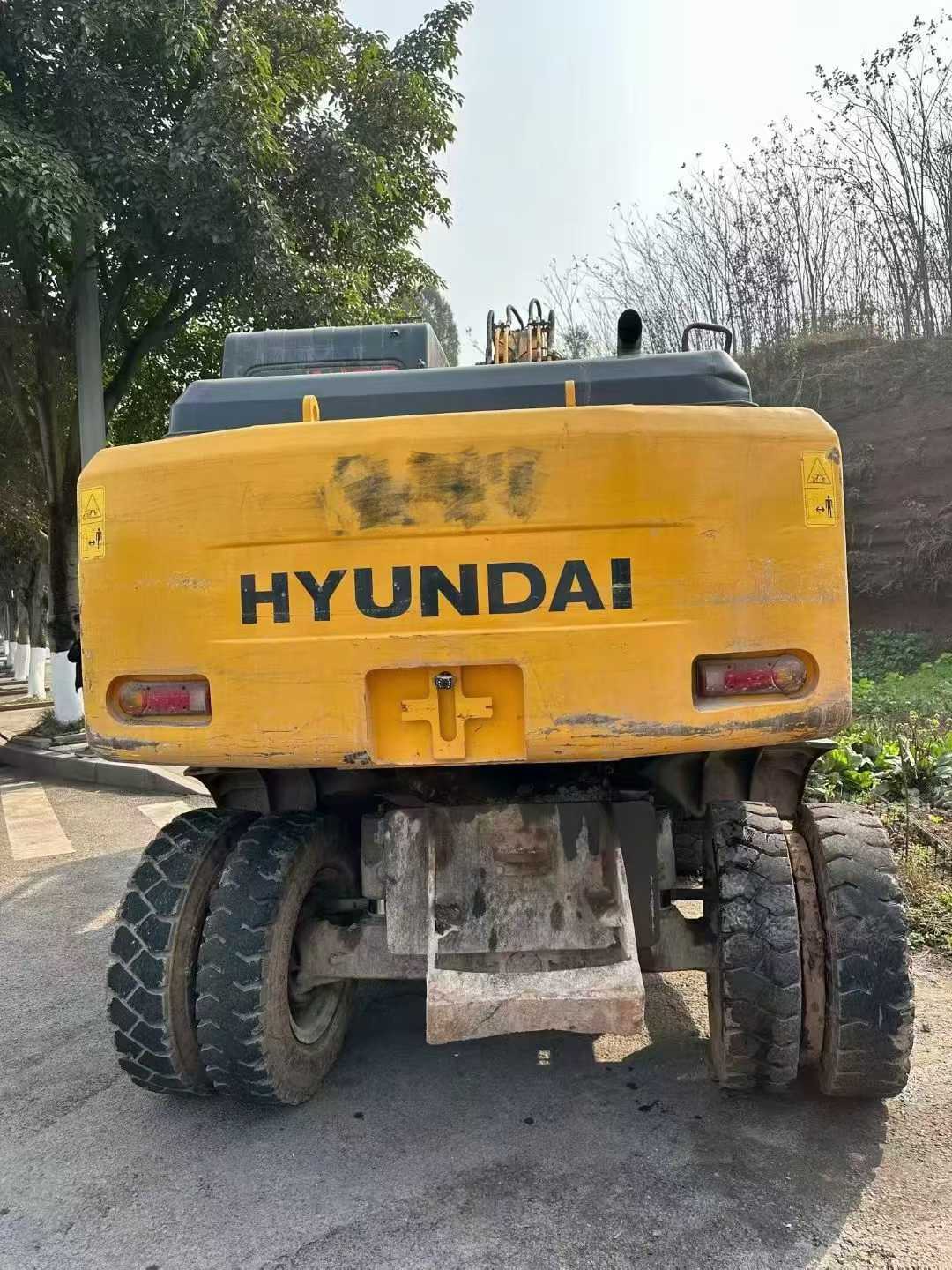 Used Hyundai R150-7 Excavator 2009 Model / 3