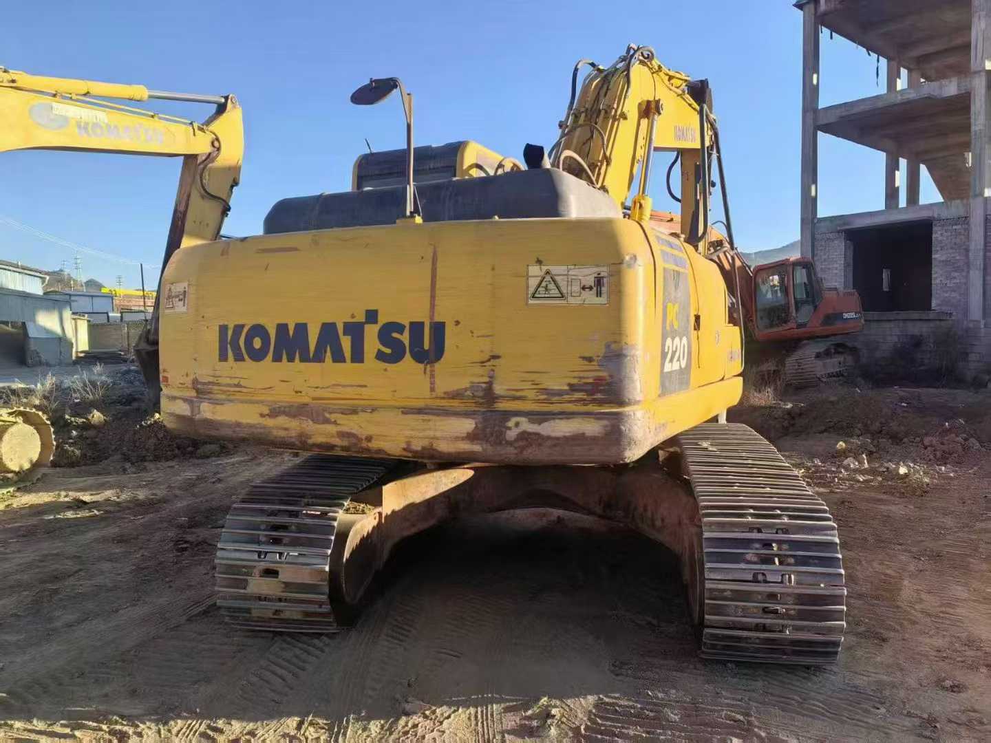Buy Komatsu PC210LC-8 Used Excavator