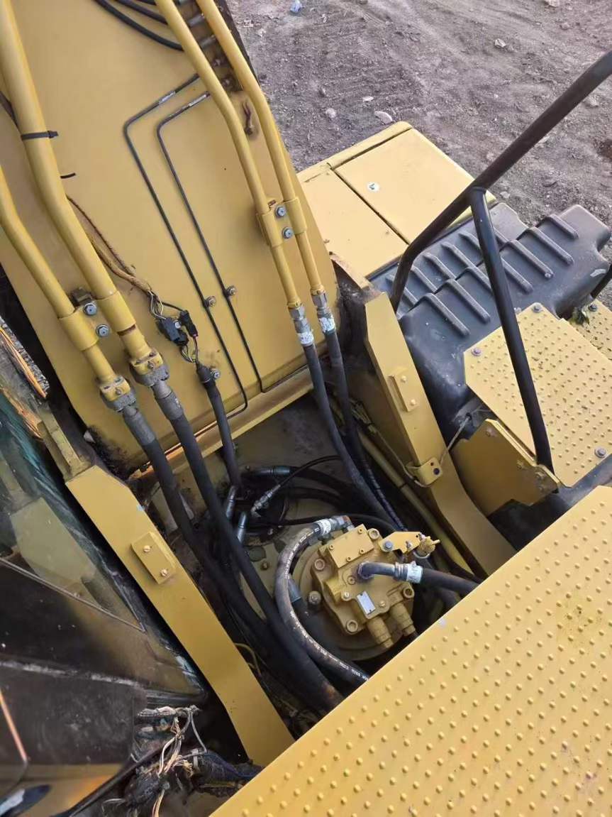 Used Caterpillar 330L Excavator 2021 Model / 7