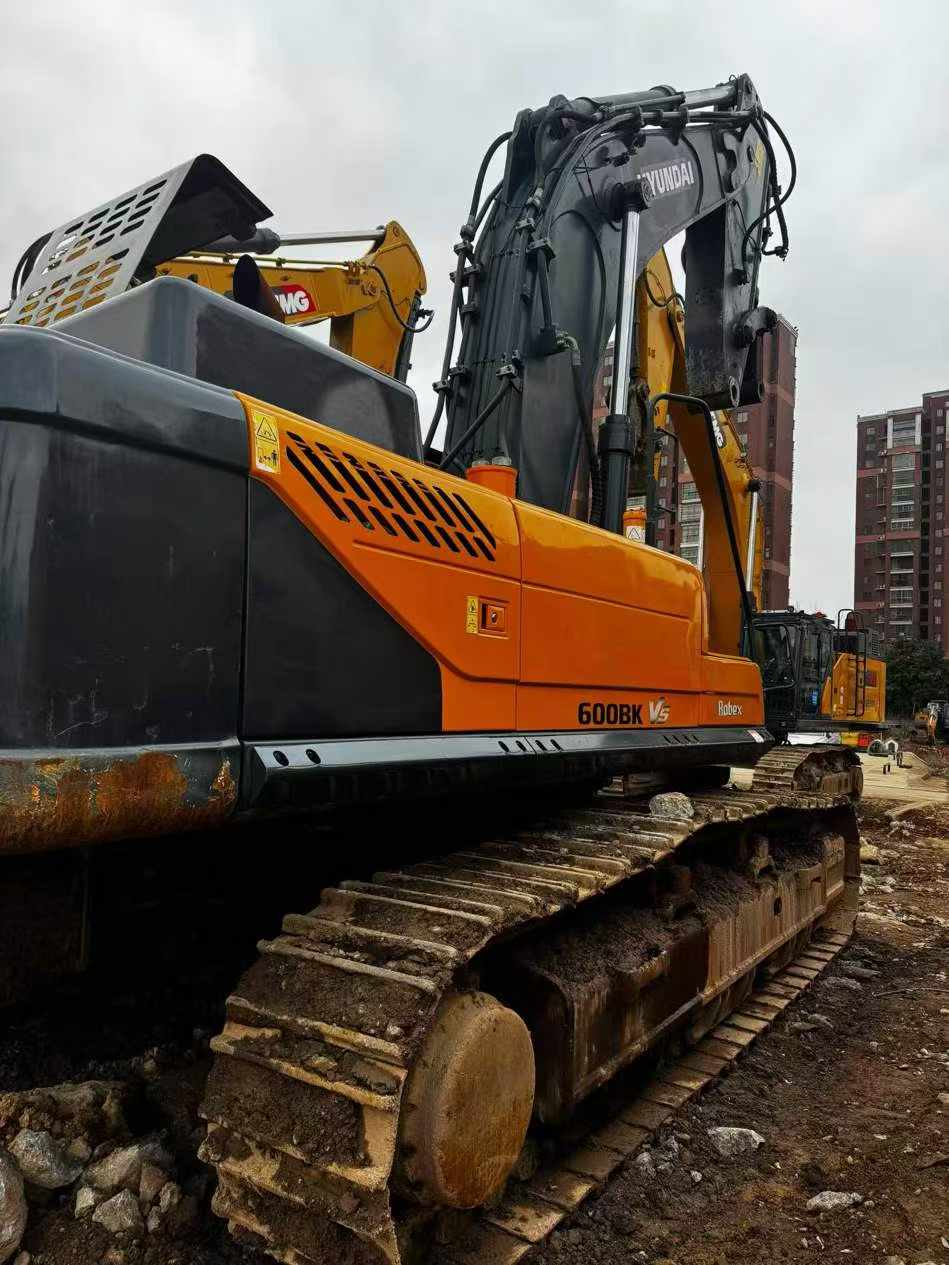 Used Hyundai HX60 Excavator 2022 Model / 3