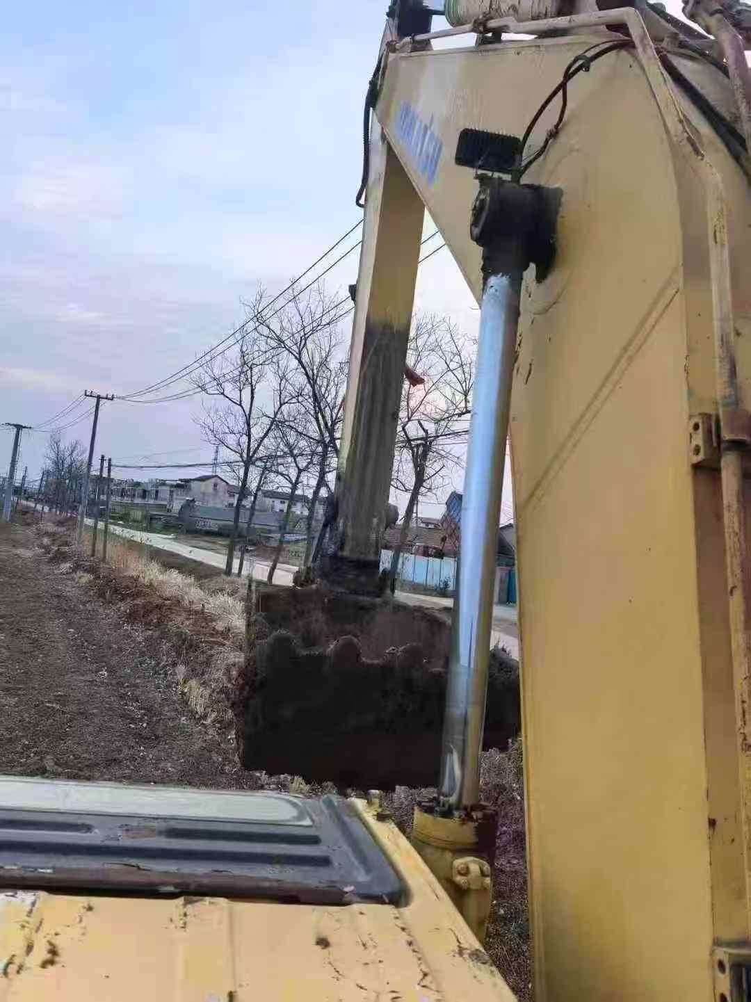 Used Komatsu PC200-8 Excavator 2010 Model / 7