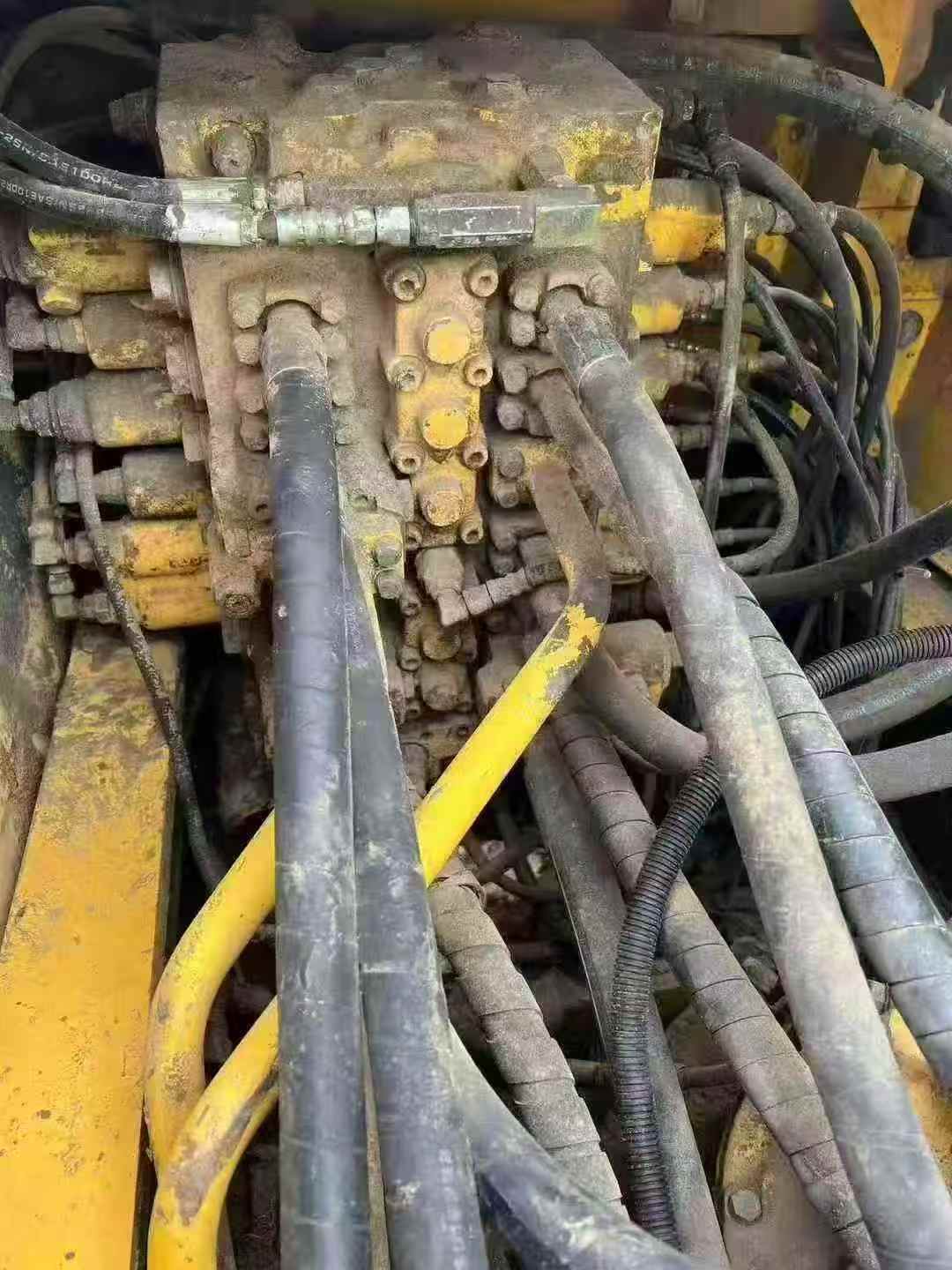 Used Komatsu PC200-8 Excavator 2010 Model / 5