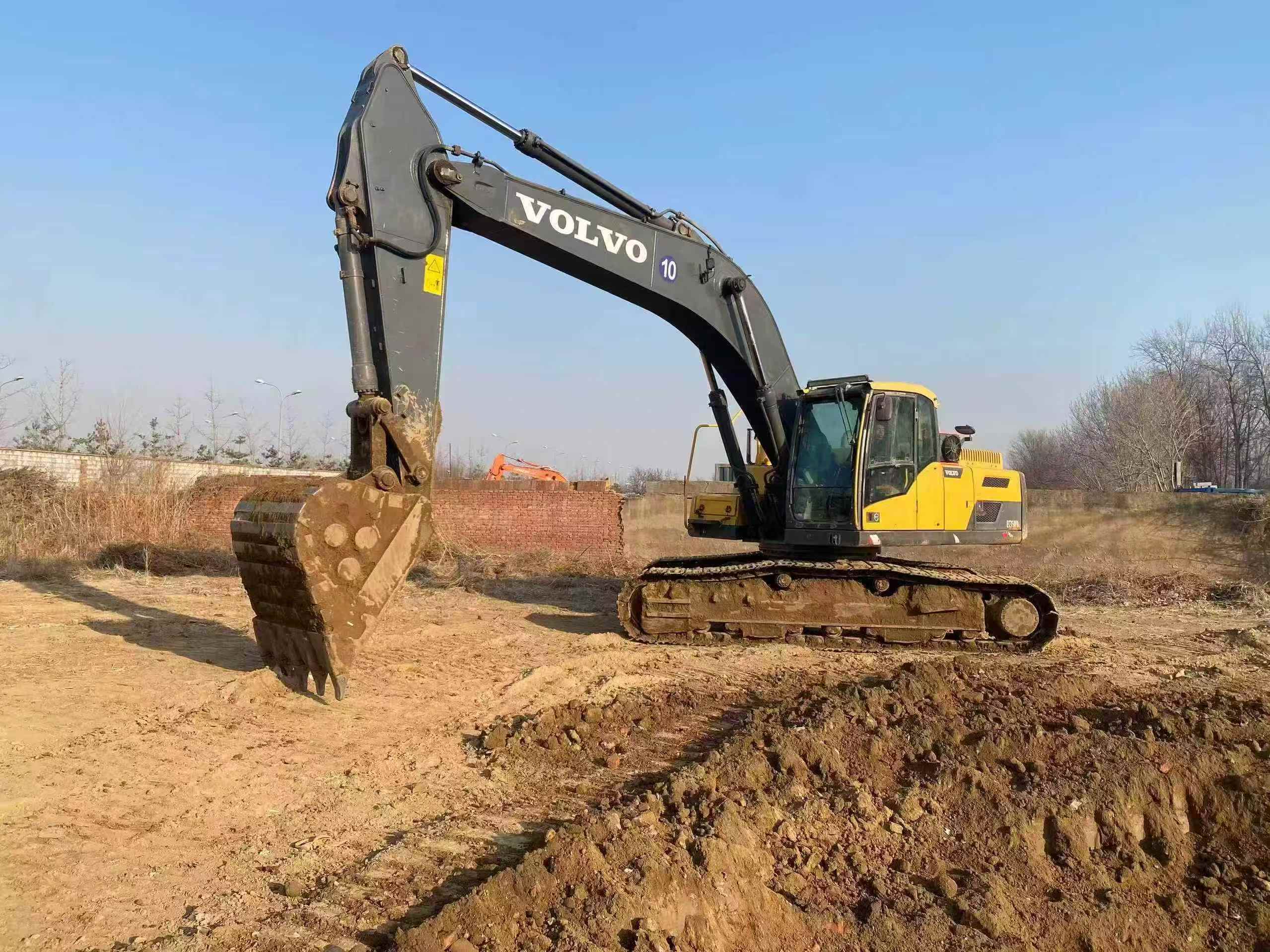 Used Volvo EC300DL Excavator 2016 Model / 6
