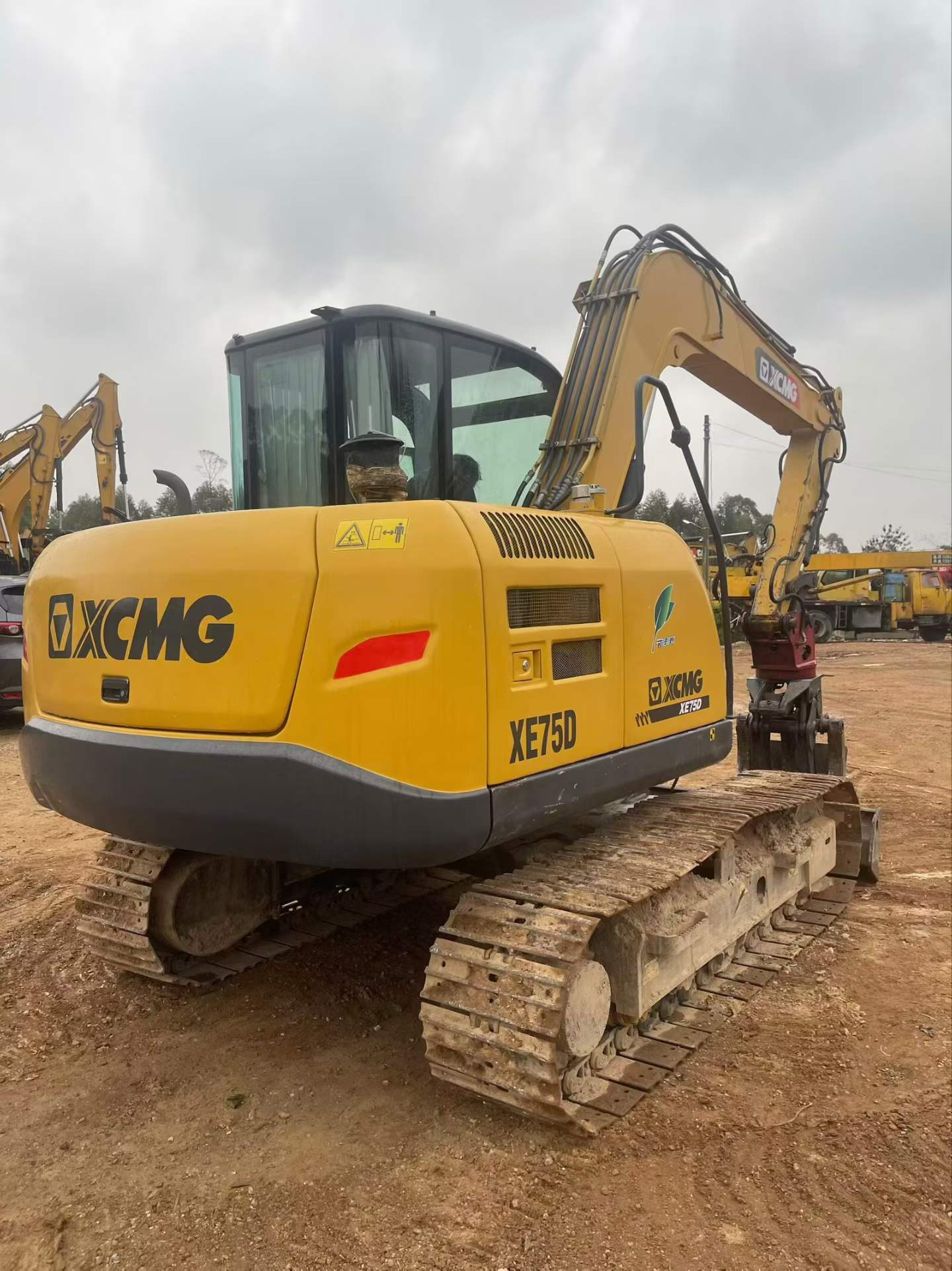 Used XCMG XE75D Excavator 2016 Model / 4