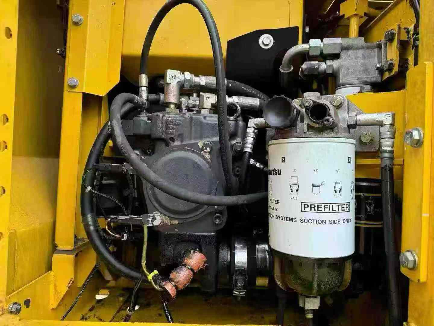 Used Komatsu PC130-8M0 Excavator 2016 Model / 6